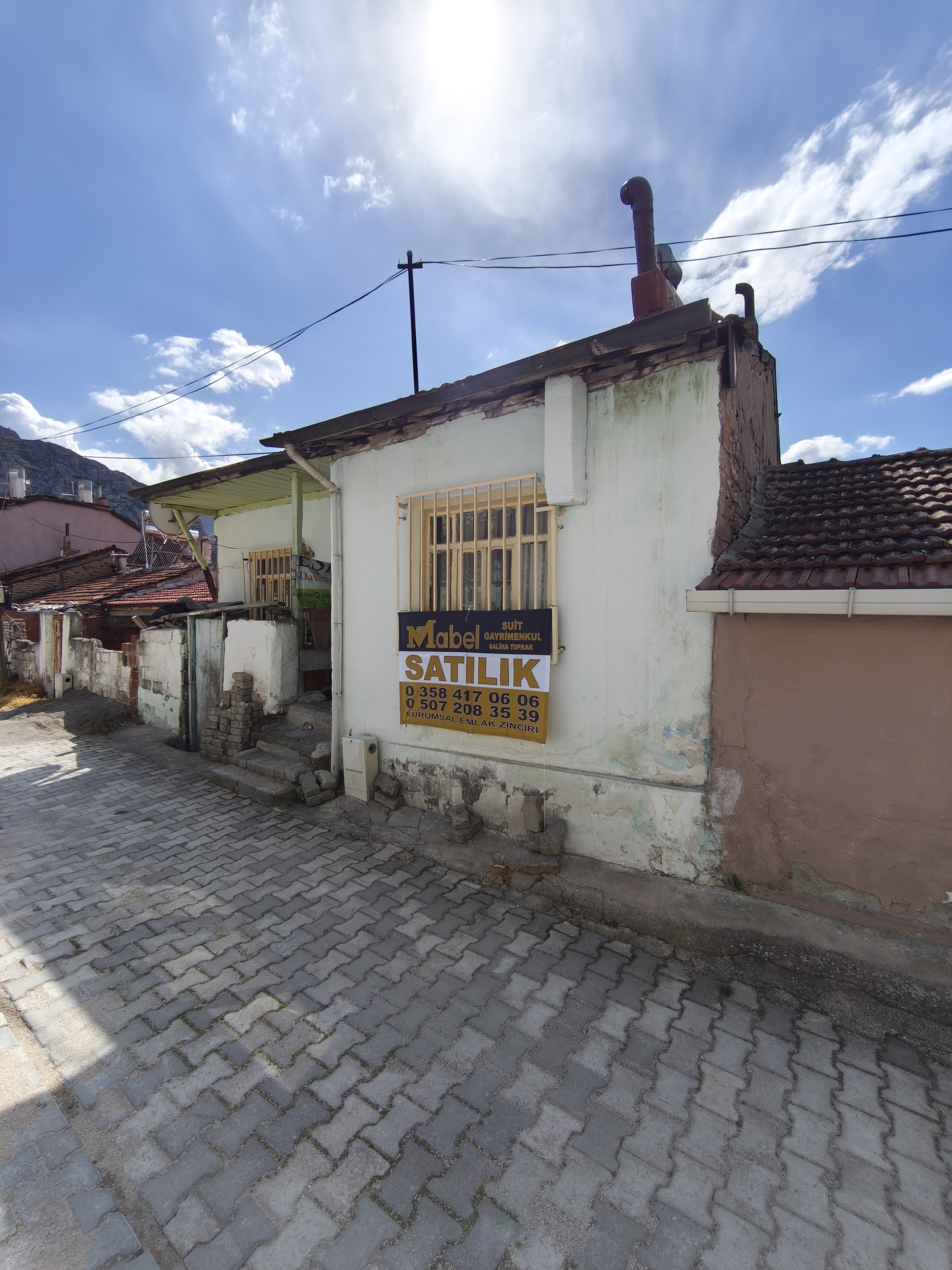 MABELDEN SATILIK MÜSTAKİL İKİ KATLI YATIRIMLIK EV