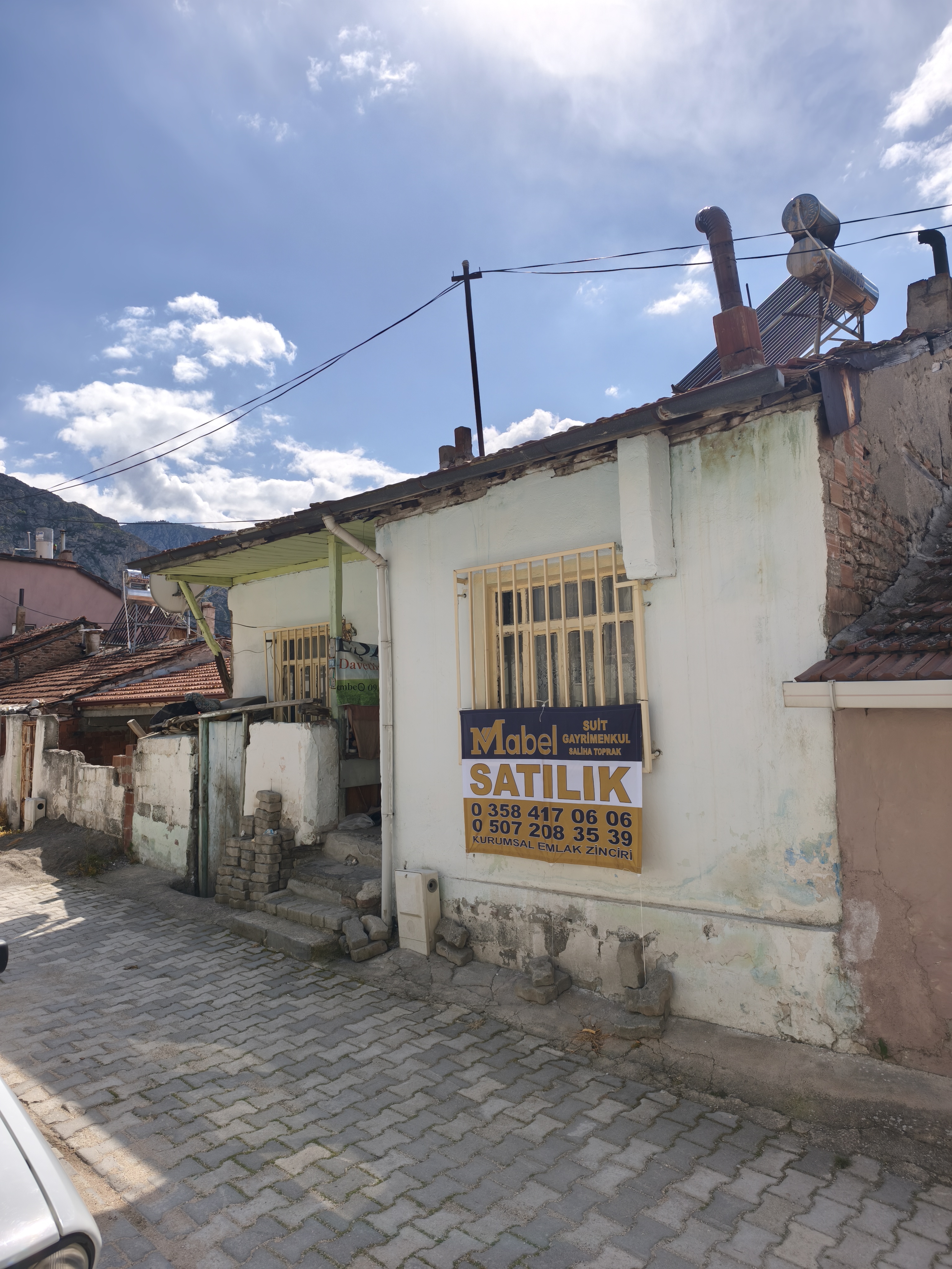 MABELDEN SATILIK MÜSTAKİL İKİ KATLI YATIRIMLIK EV