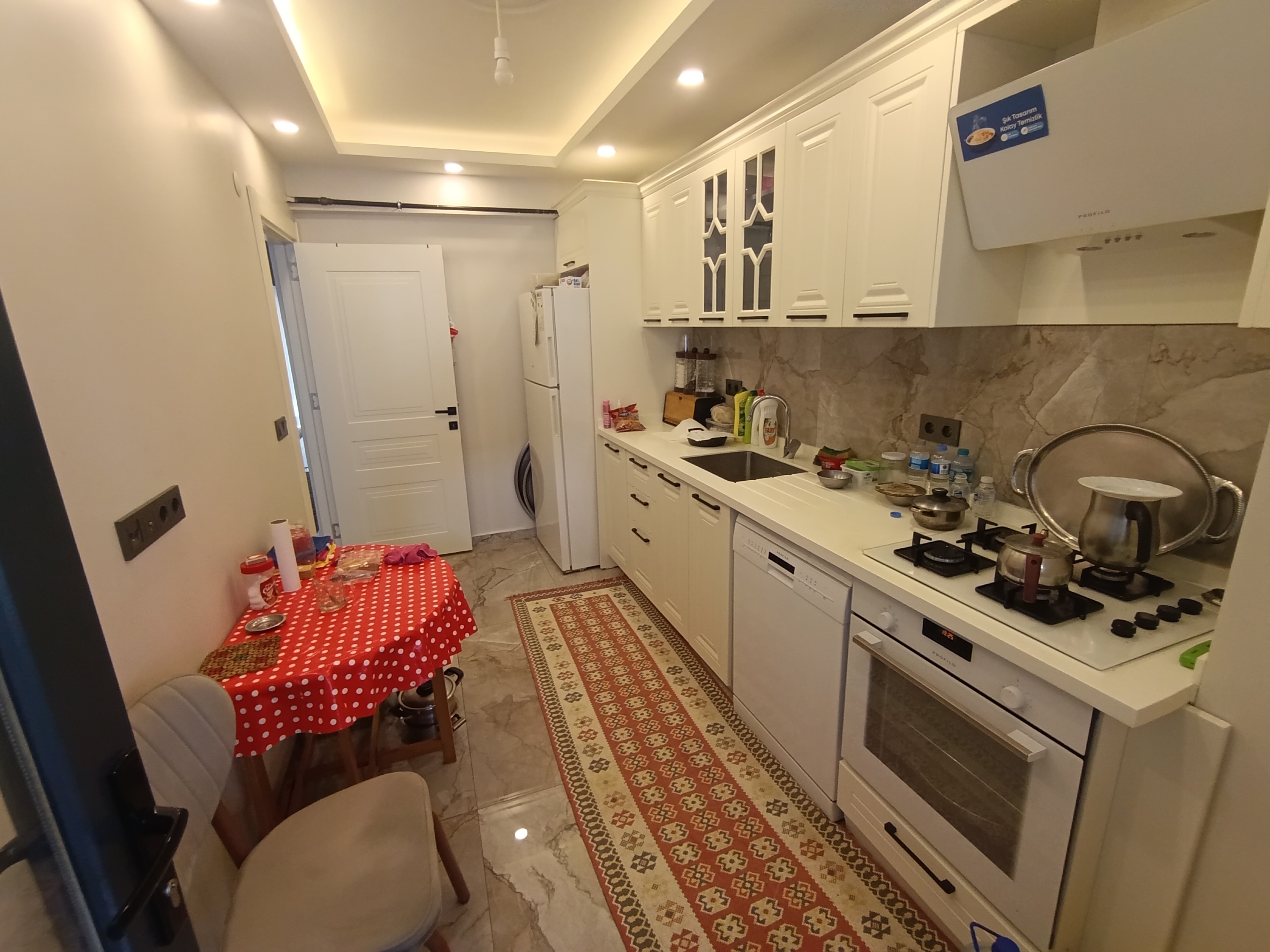 MABEL' DEN BAĞCILAR YÜRÜŞYOLU BAŞINDA SATILIK ARAKAT YENİ 2+1