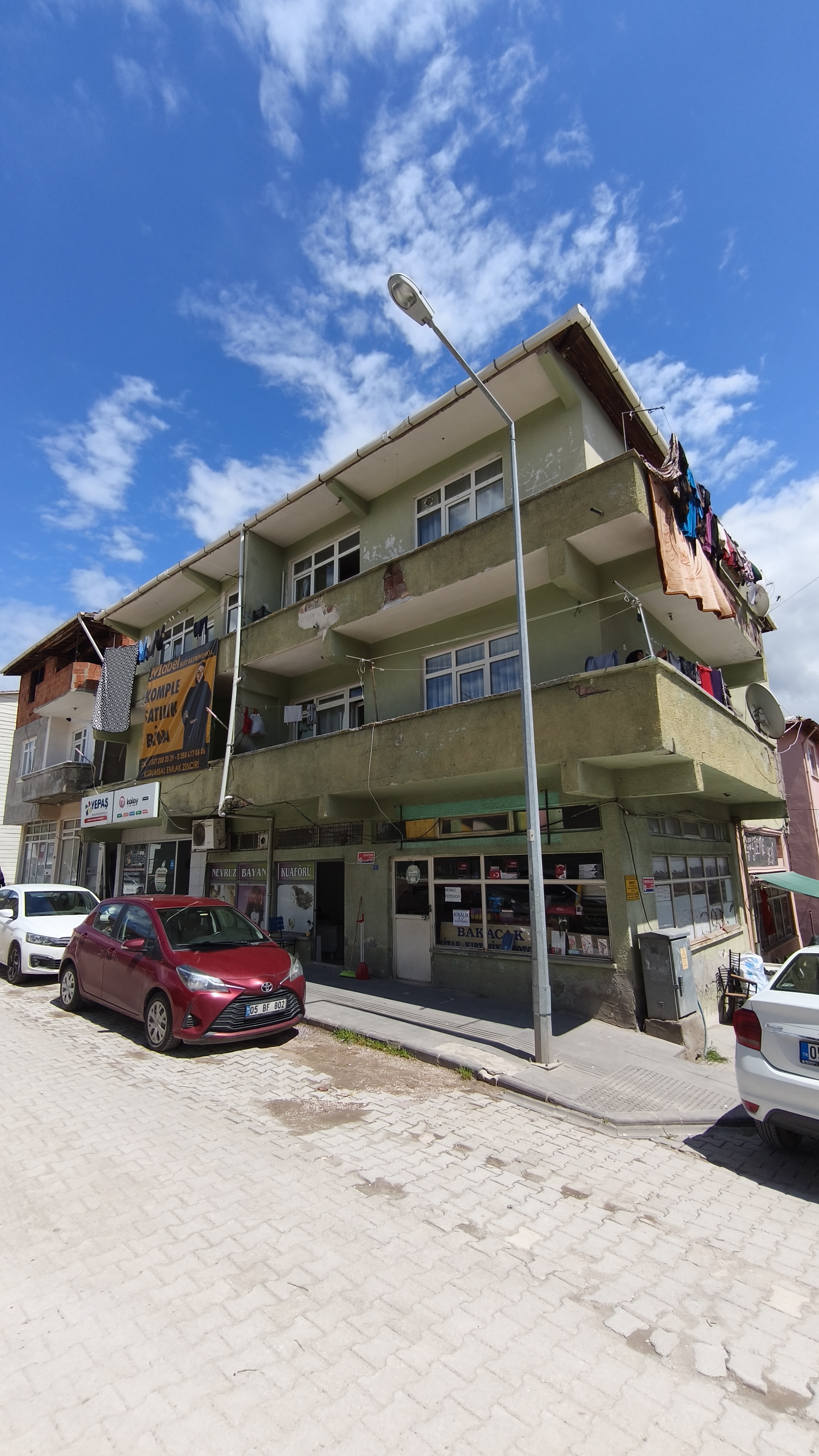 MABELDEN MÜKEMMEL LOKASYONDA AKTİF KİRACILI SATILIK KOMPLE BİNA