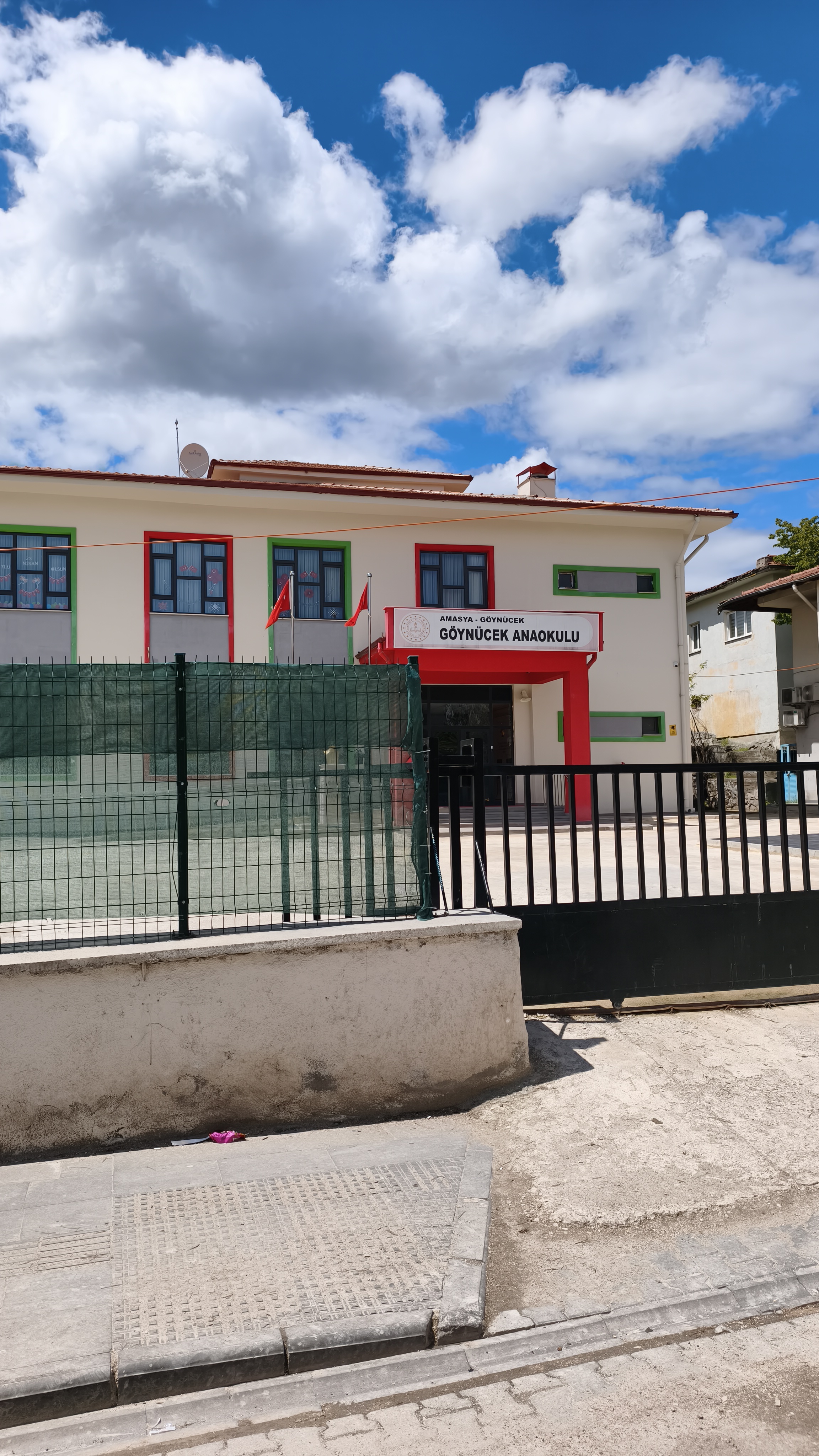 MABELDEN MÜKEMMEL LOKASYONDA AKTİF KİRACILI SATILIK KOMPLE BİNA