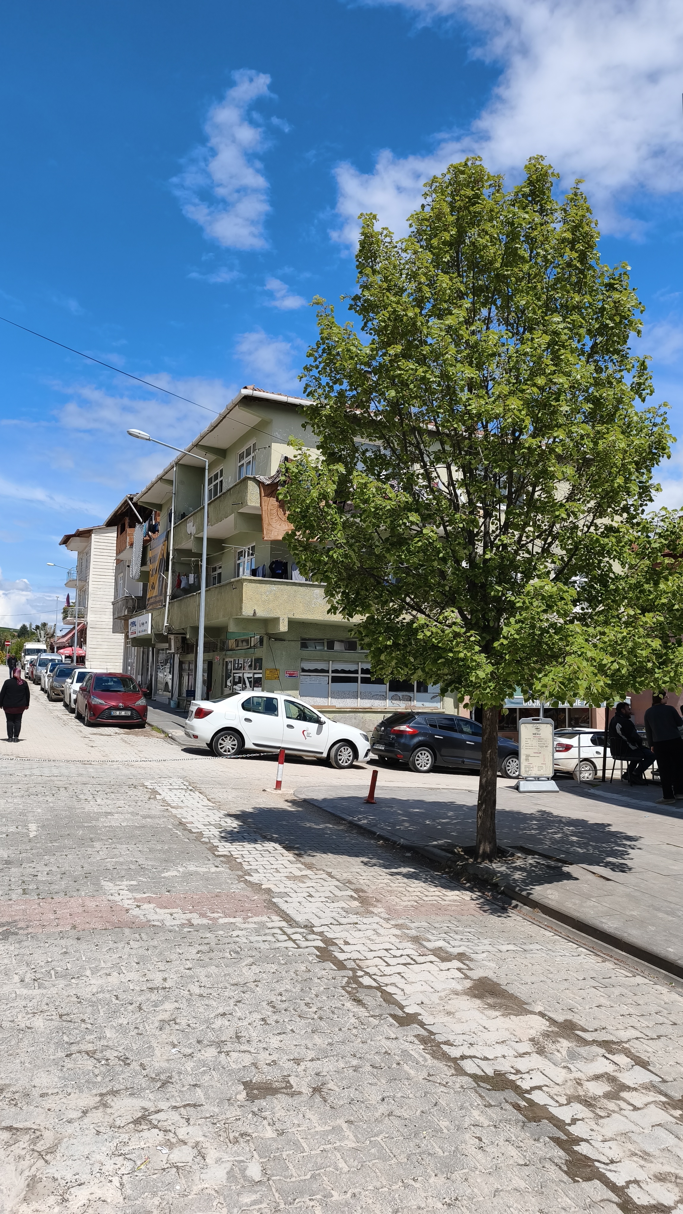 MABELDEN MÜKEMMEL LOKASYONDA AKTİF KİRACILI SATILIK KOMPLE BİNA