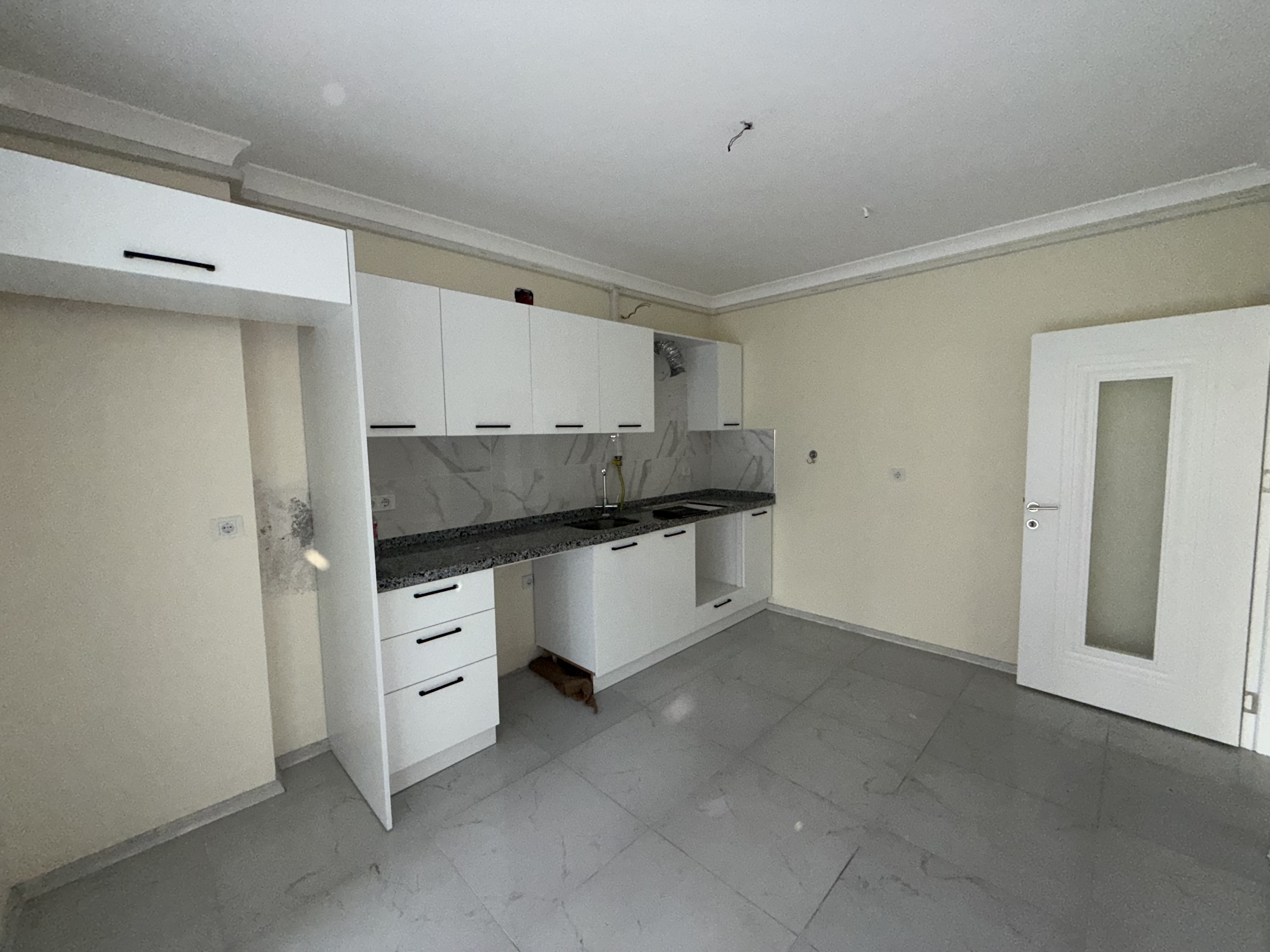 YEŞİLKÖY DE KİRALIK 3+1 DAİRE