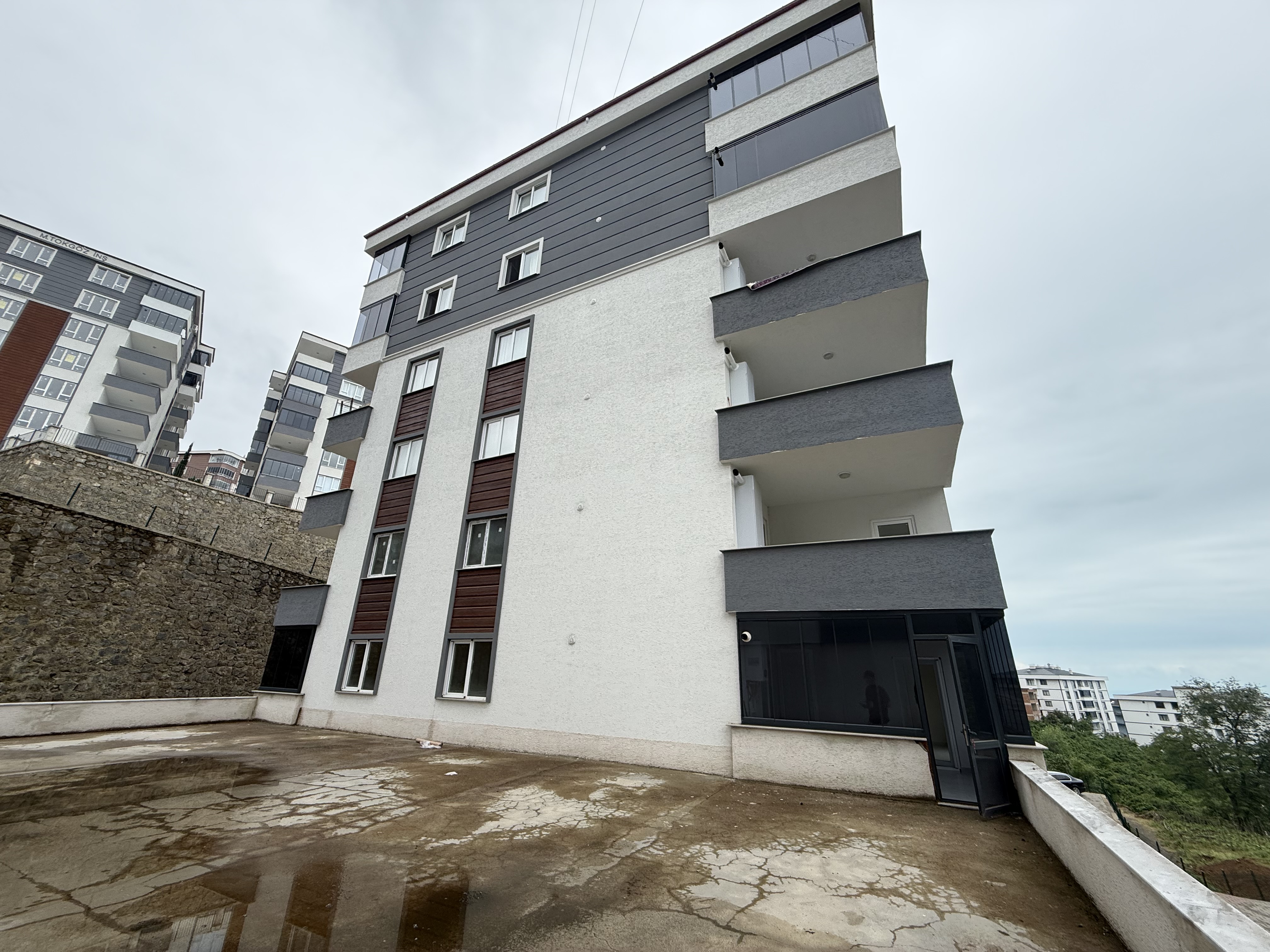 YEŞİLKÖY DE KİRALIK 3+1 DAİRE
