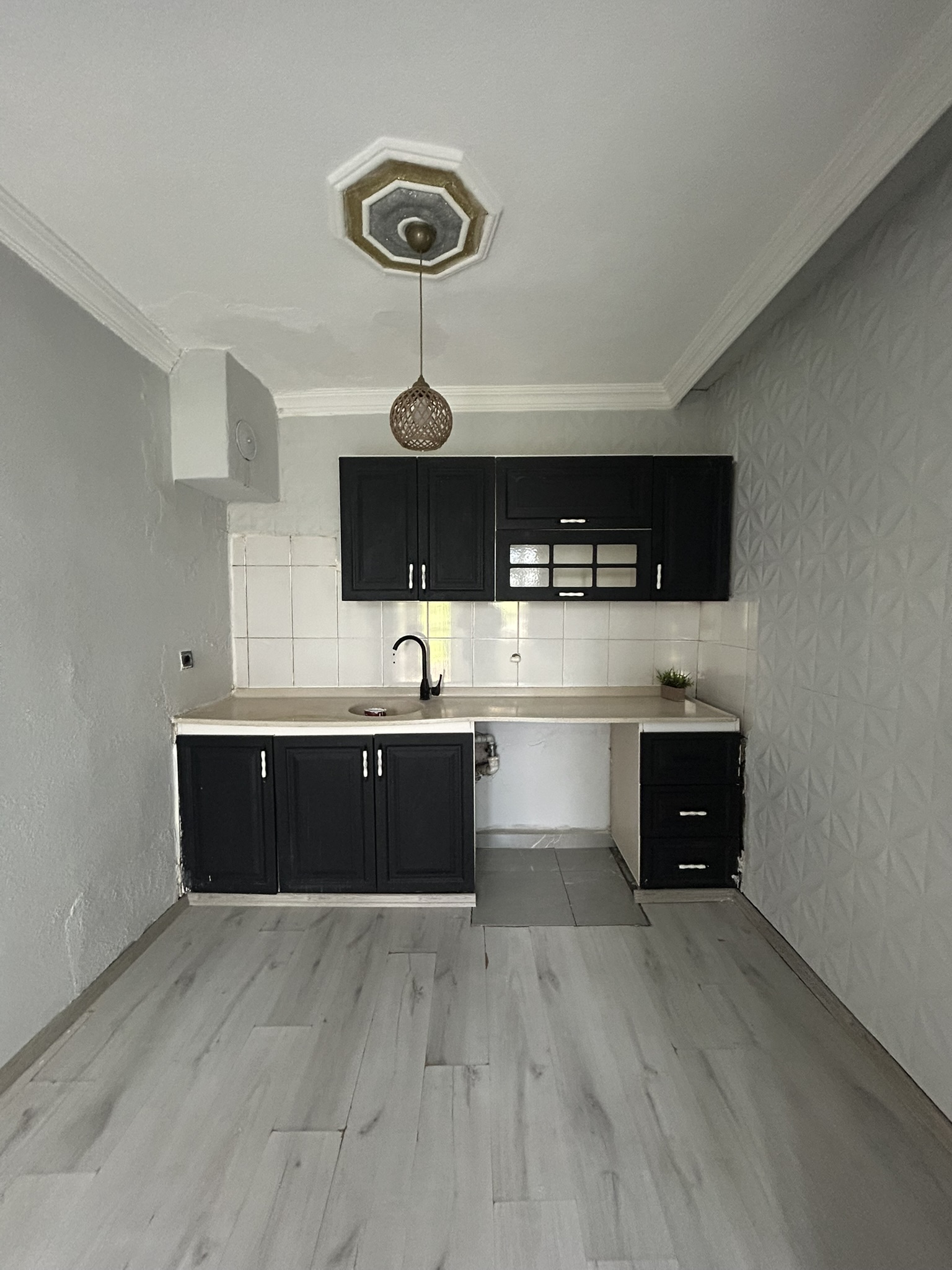 YENİYOL MEVKİ SATILIK GİRİŞ KAT DAİRE