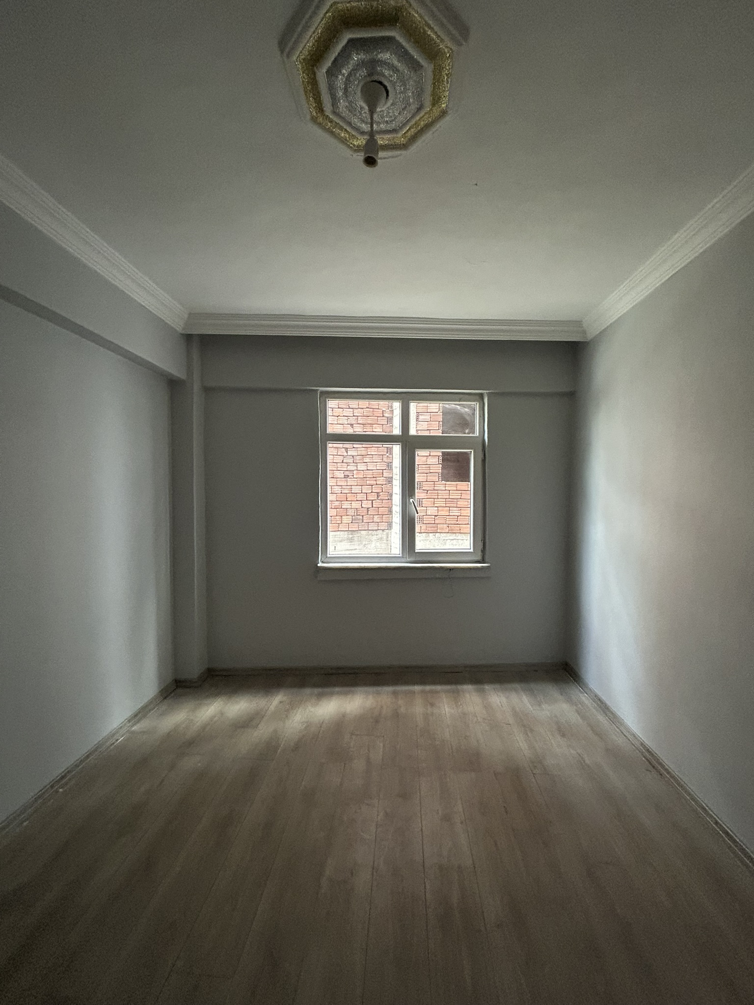 YENİYOL MEVKİ SATILIK GİRİŞ KAT DAİRE