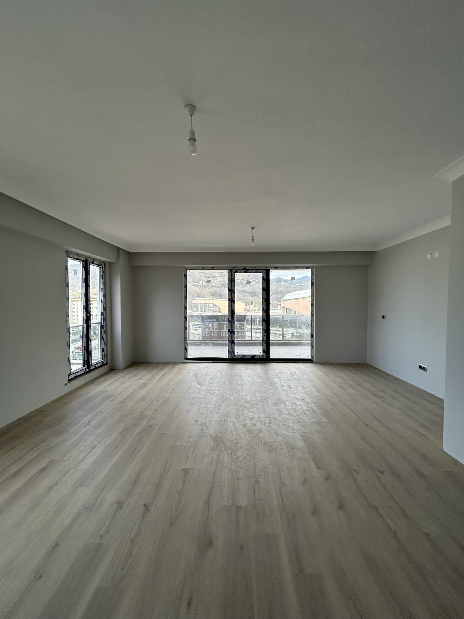 AKSU ÖNALLAR 5.KAT GENİŞ 3+1