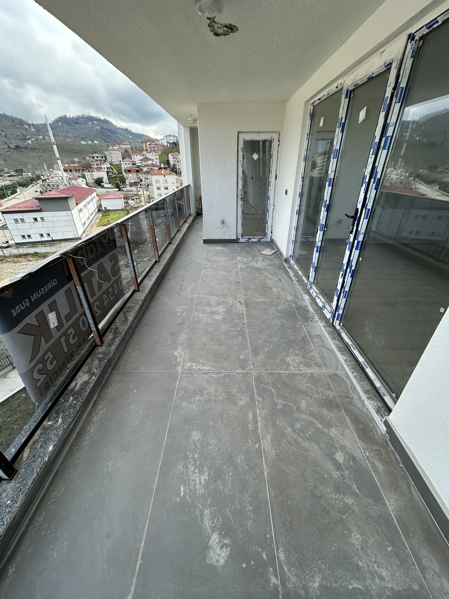 AKSU ÖNALLAR 5.KAT GENİŞ 3+1