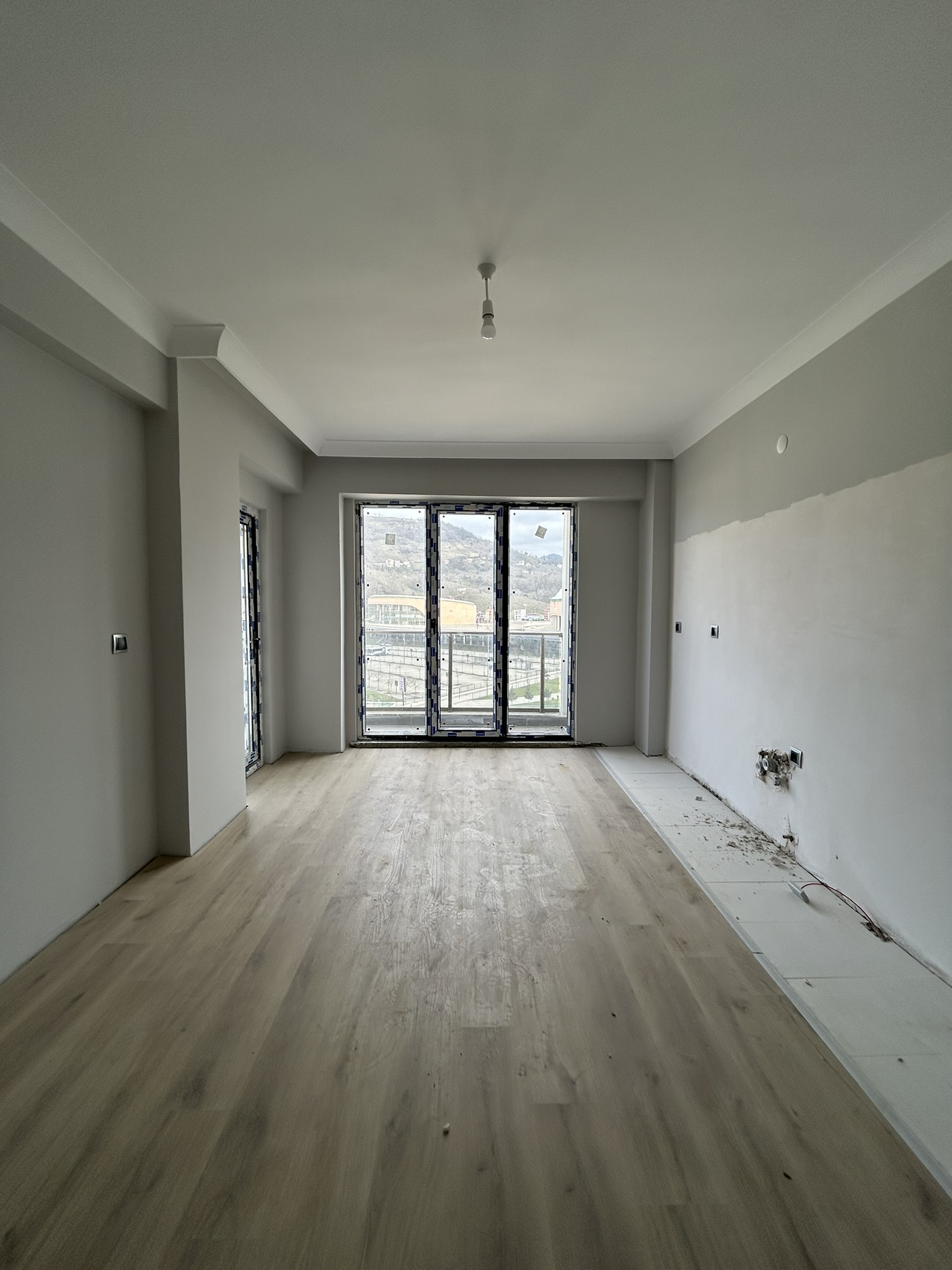 AKSU ÖNALLAR 5.KAT GENİŞ 3+1