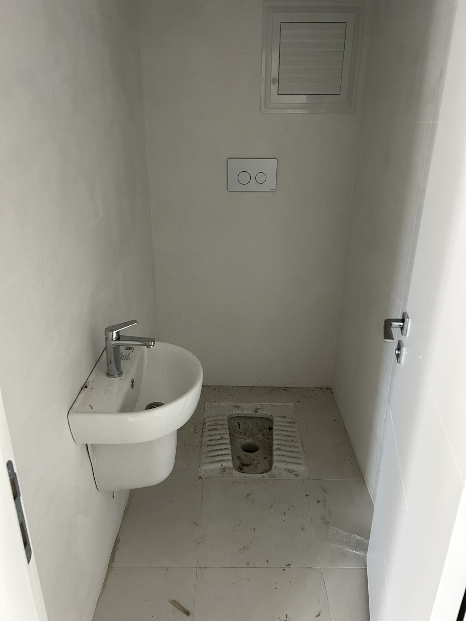 AKSU ÖNALLAR 5.KAT GENİŞ 3+1