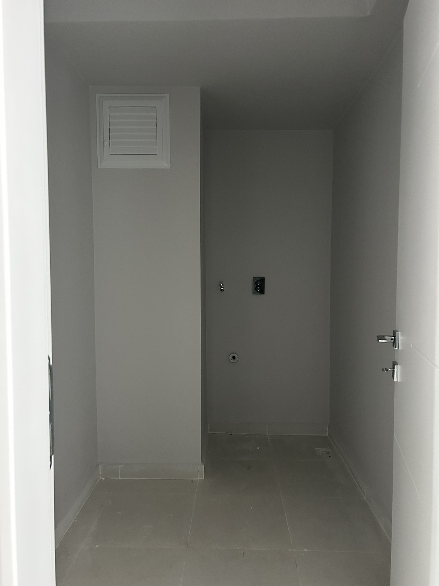 AKSU ÖNALLAR 5.KAT GENİŞ 3+1