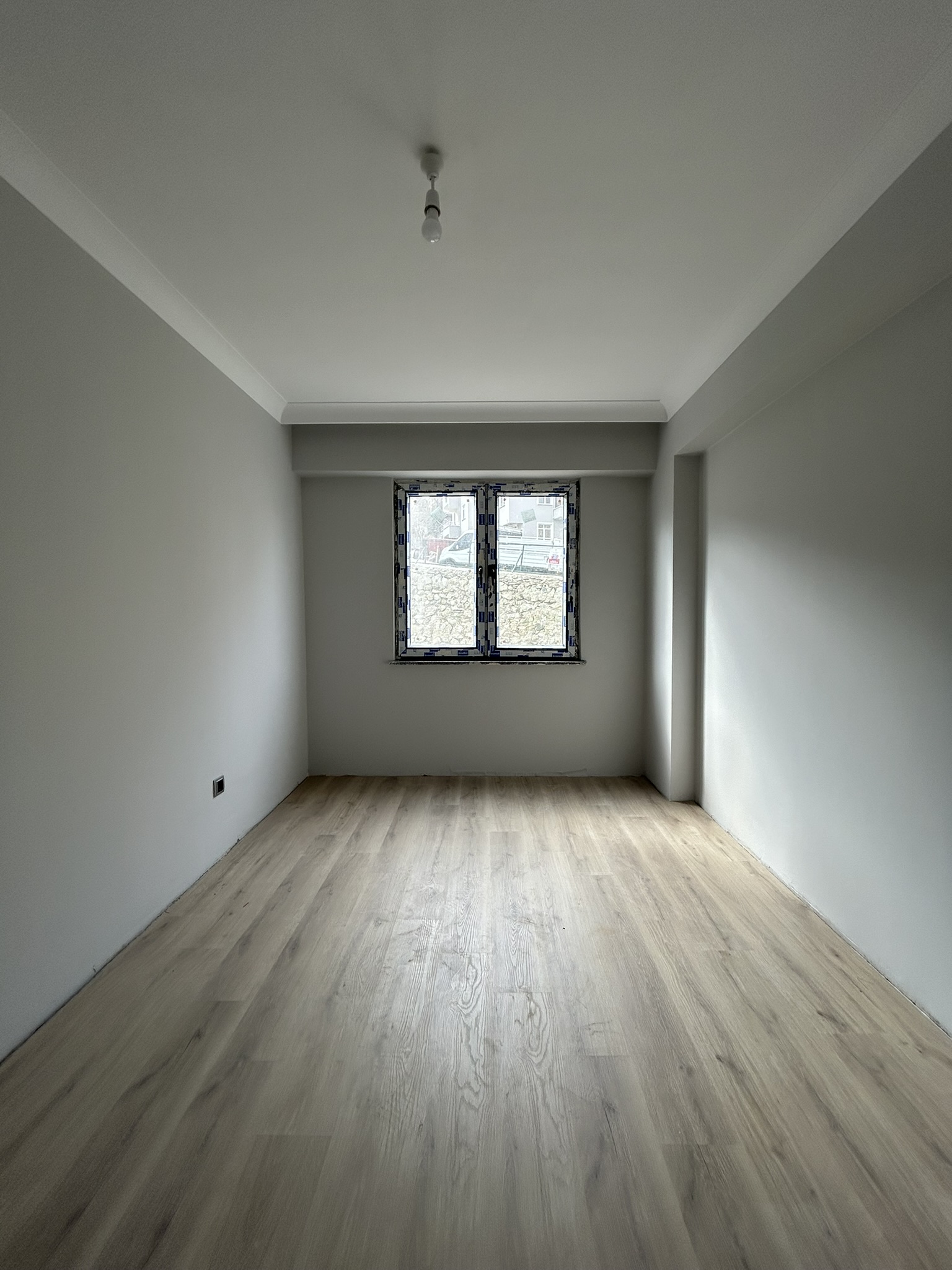 AKSU ÖNALLAR 5.KAT GENİŞ 3+1