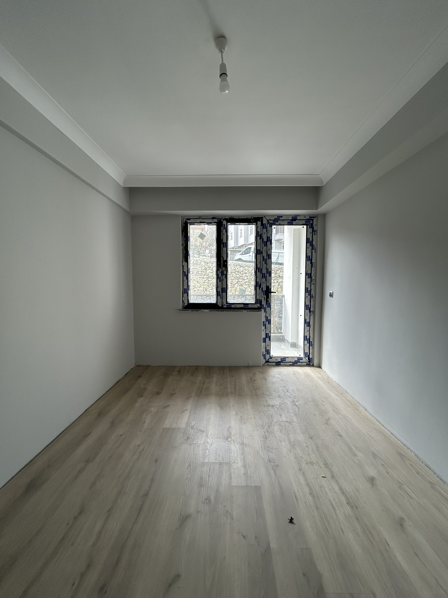 AKSU ÖNALLAR 5.KAT GENİŞ 3+1