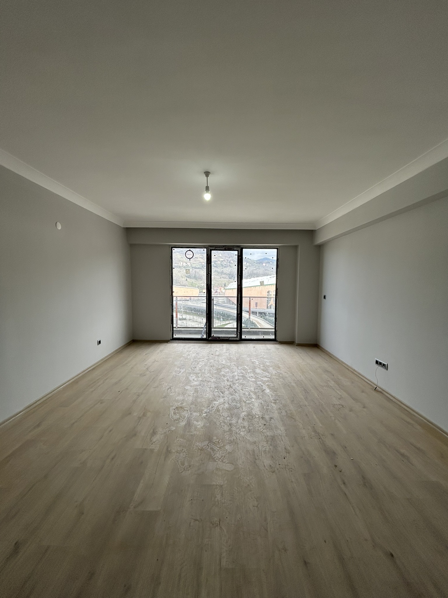 AKSU ÖNALLAR 8. KAT 3+1 KÜÇÜK DAİRE