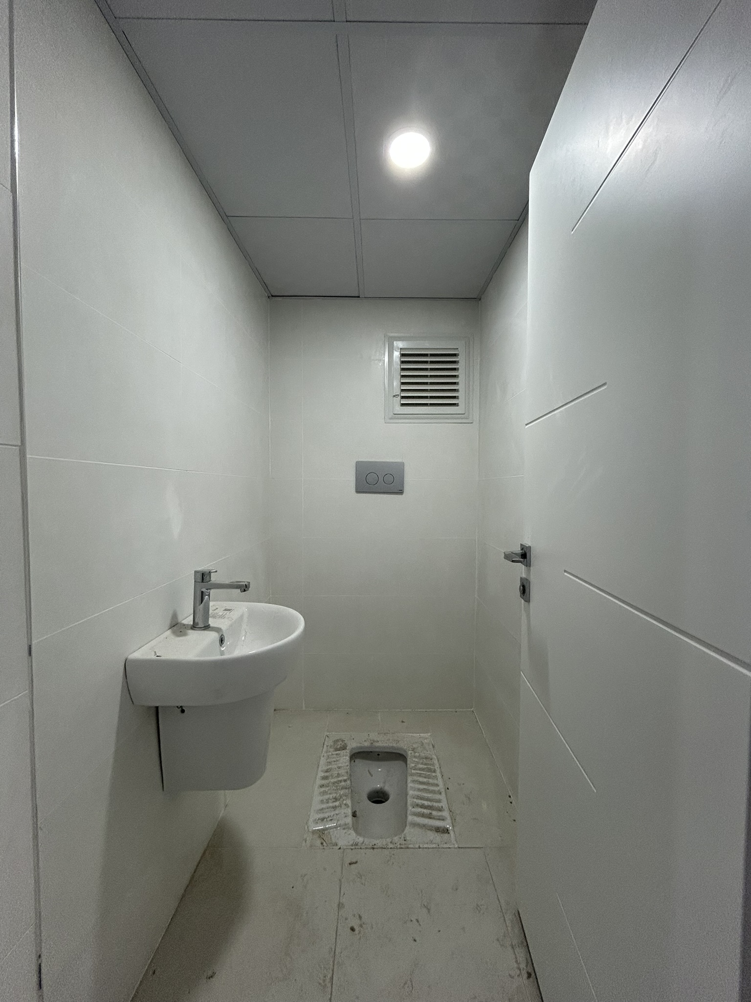 AKSU ÖNALLAR 8. KAT 3+1 KÜÇÜK DAİRE