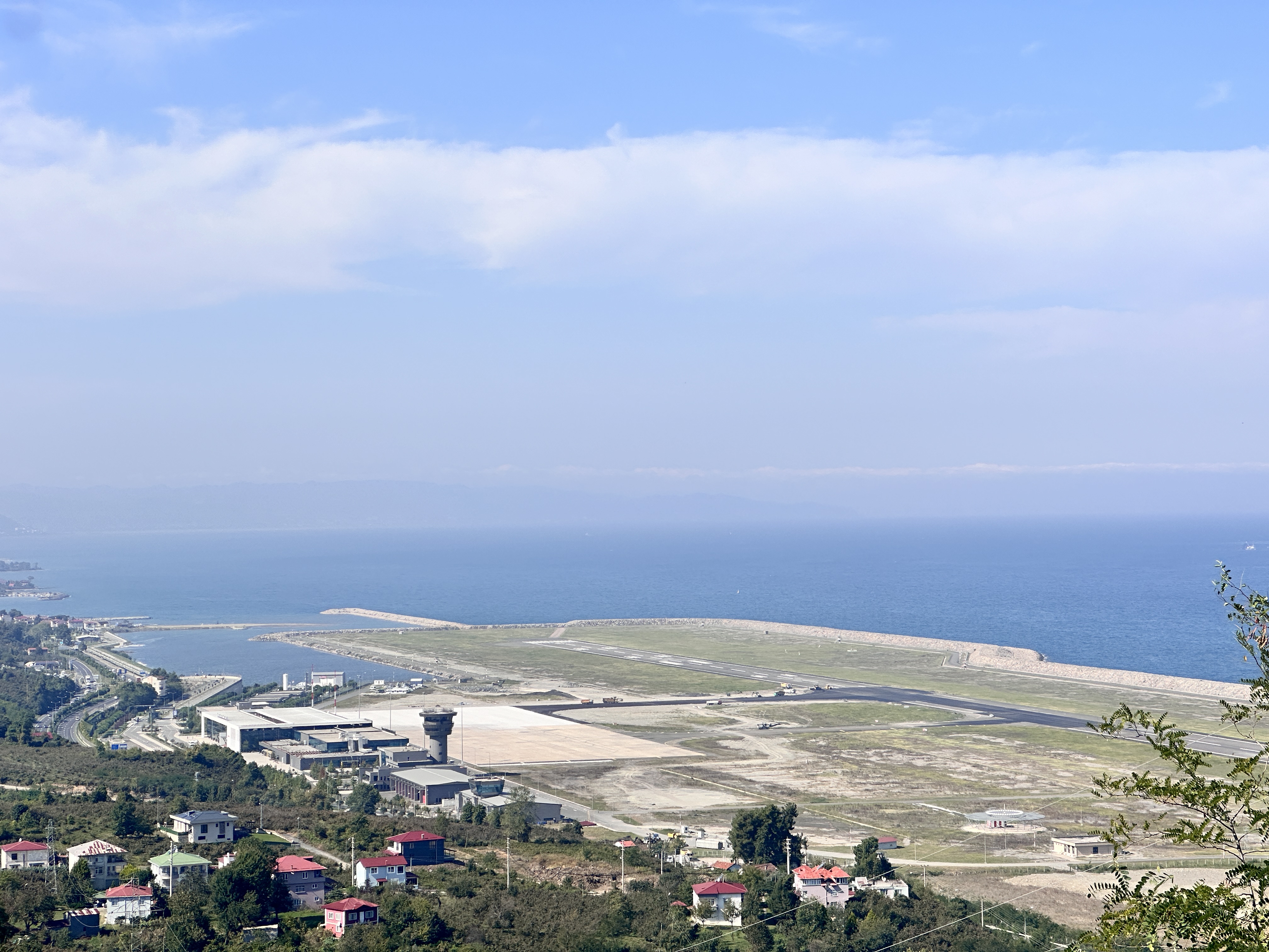 MABELGAYRİMEKUL-GÜLYALI AYRILIK MH HAVALİMANA YAKİN VİLLA