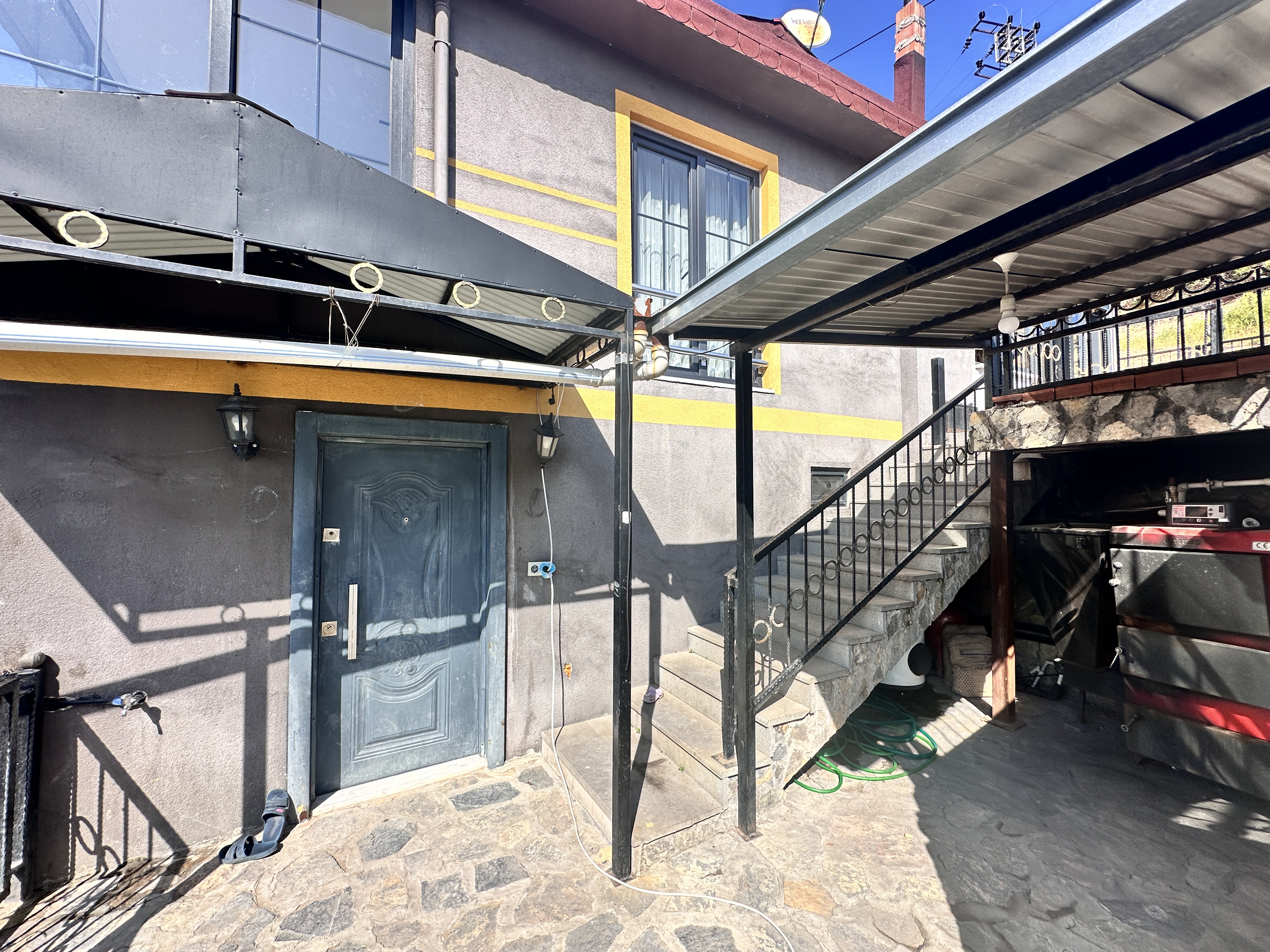 MABELGAYRİMEKUL-GÜLYALI AYRILIK MH HAVALİMANA YAKİN VİLLA