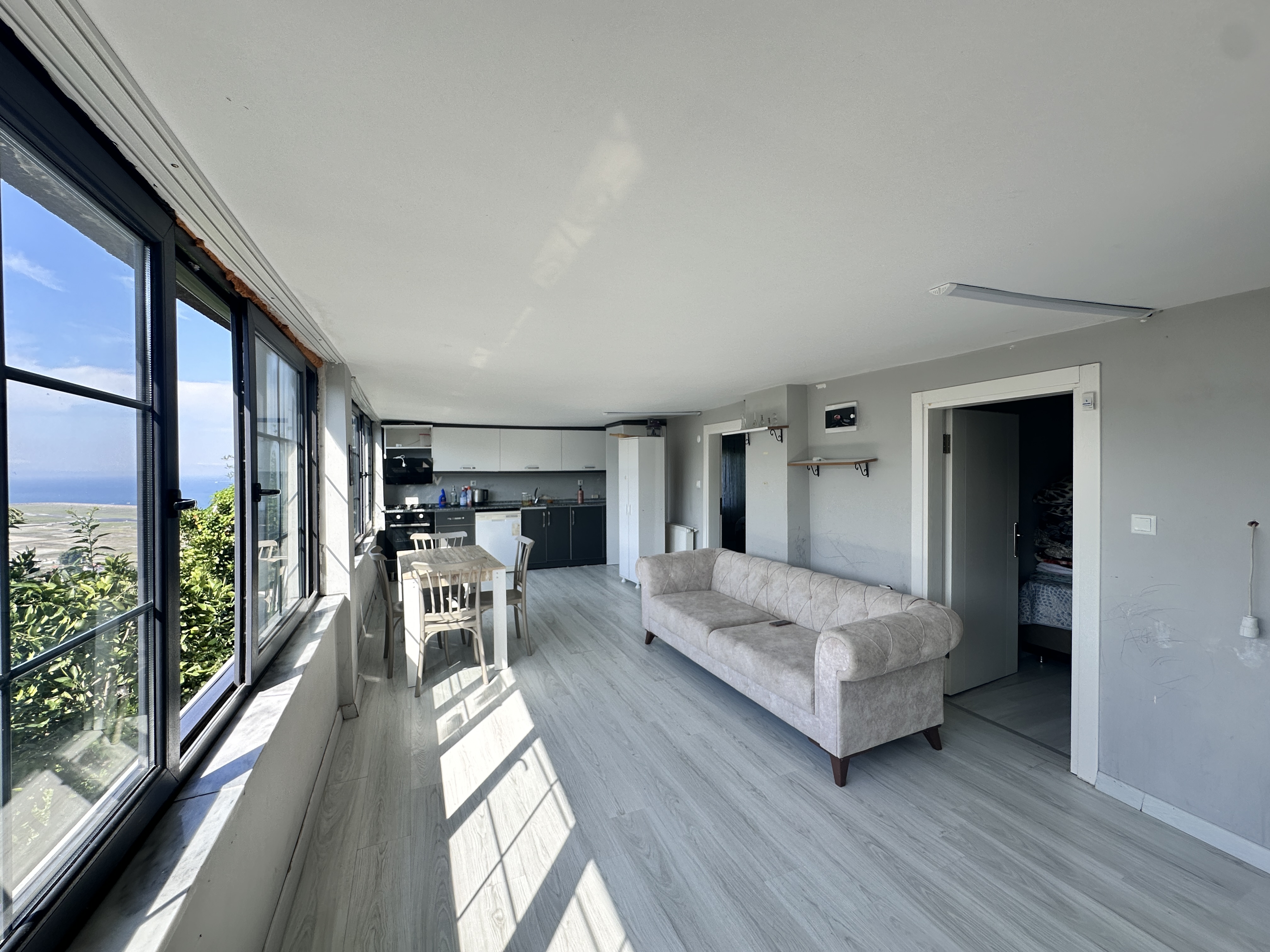 MABELGAYRİMEKUL-GÜLYALI AYRILIK MH HAVALİMANA YAKİN VİLLA