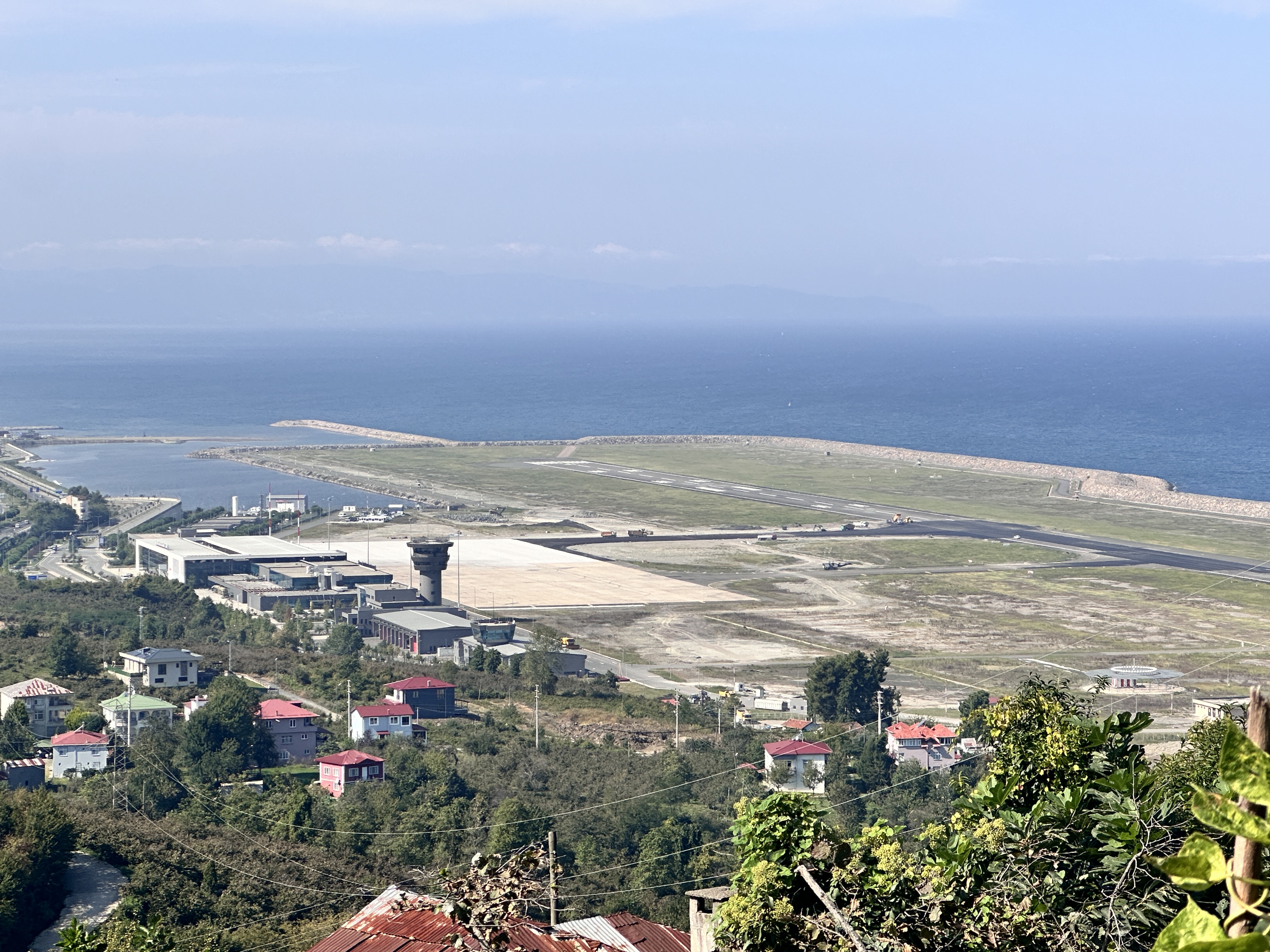 MABELGAYRİMEKUL-GÜLYALI AYRILIK MH HAVALİMANA YAKİN VİLLA