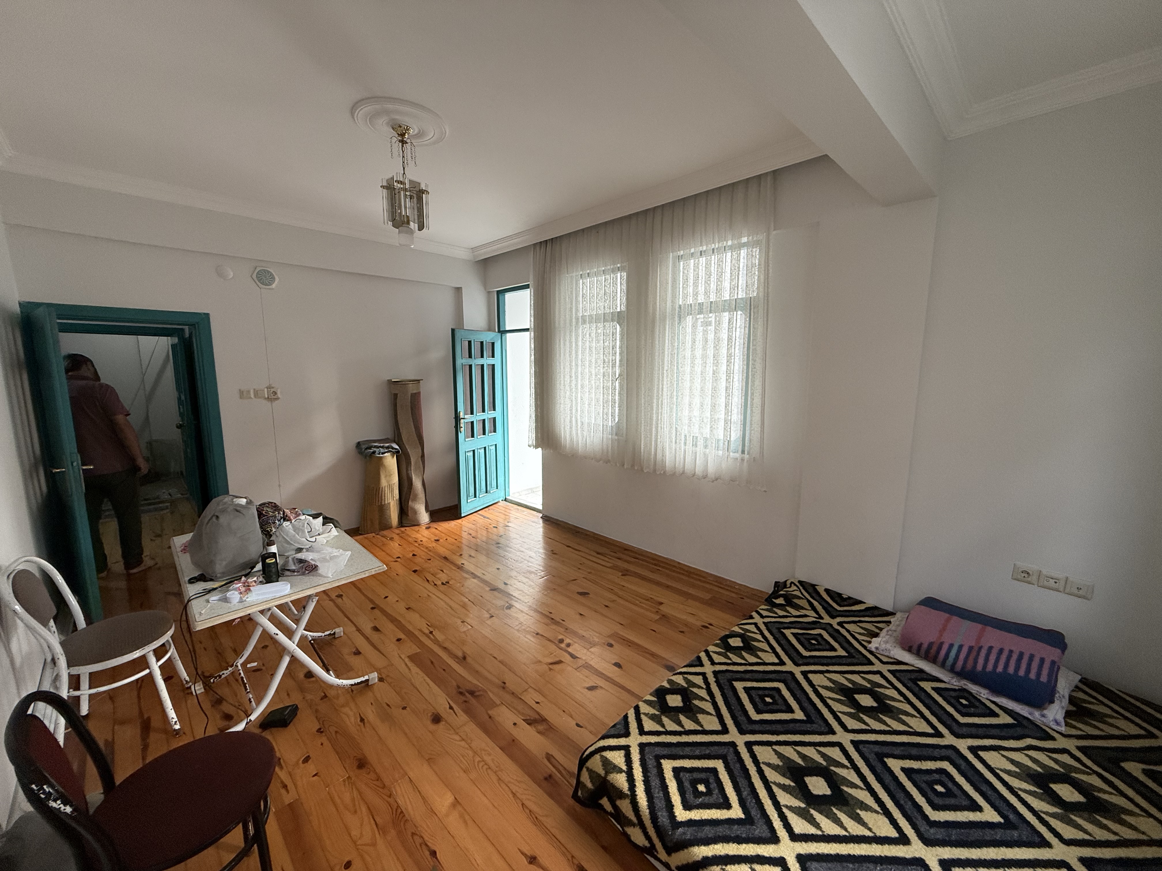 ARAKLI YOLGÖREN DE SATILIK 3+1 DAİRE