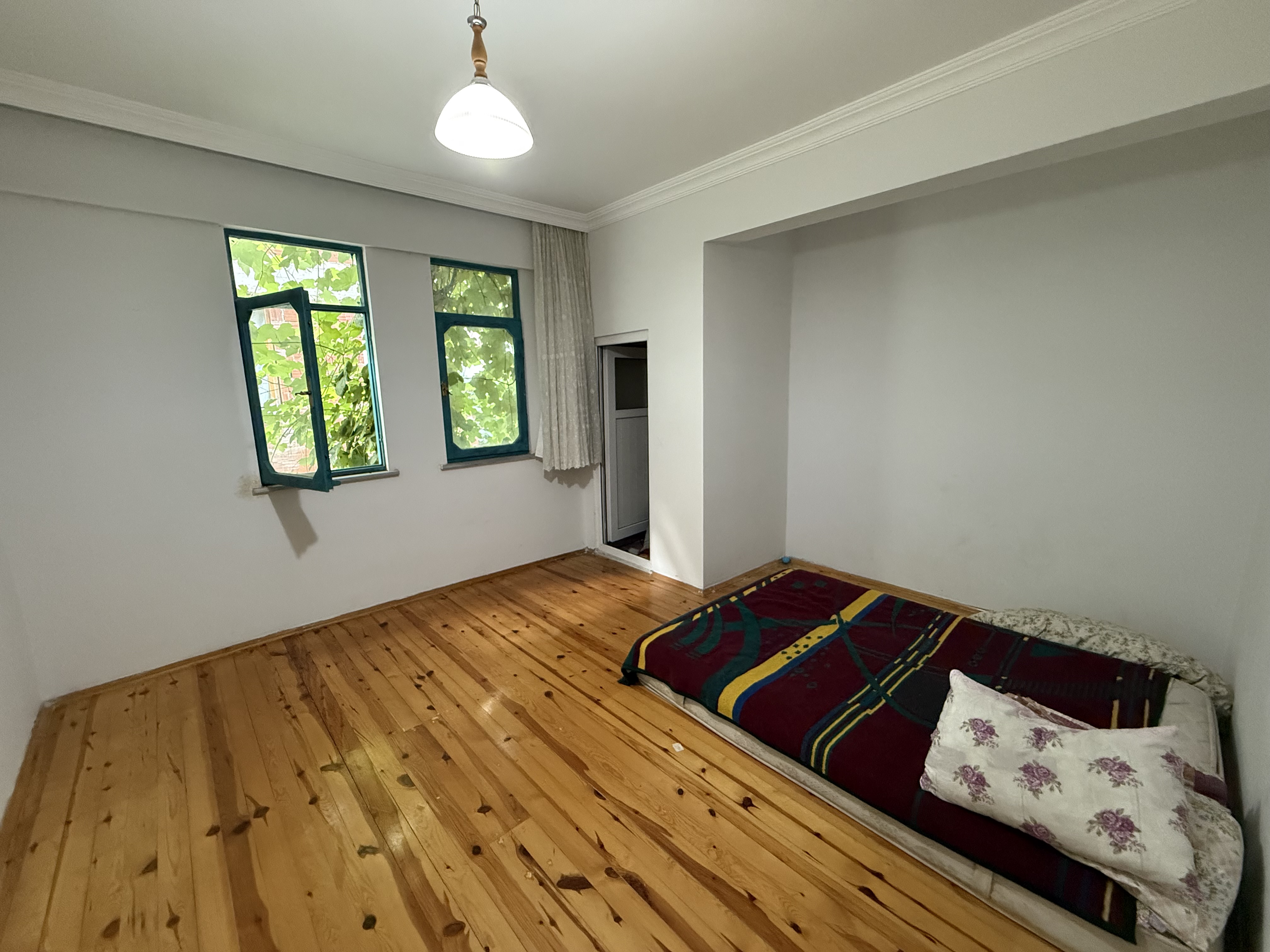 ARAKLI YOLGÖREN DE SATILIK 3+1 DAİRE