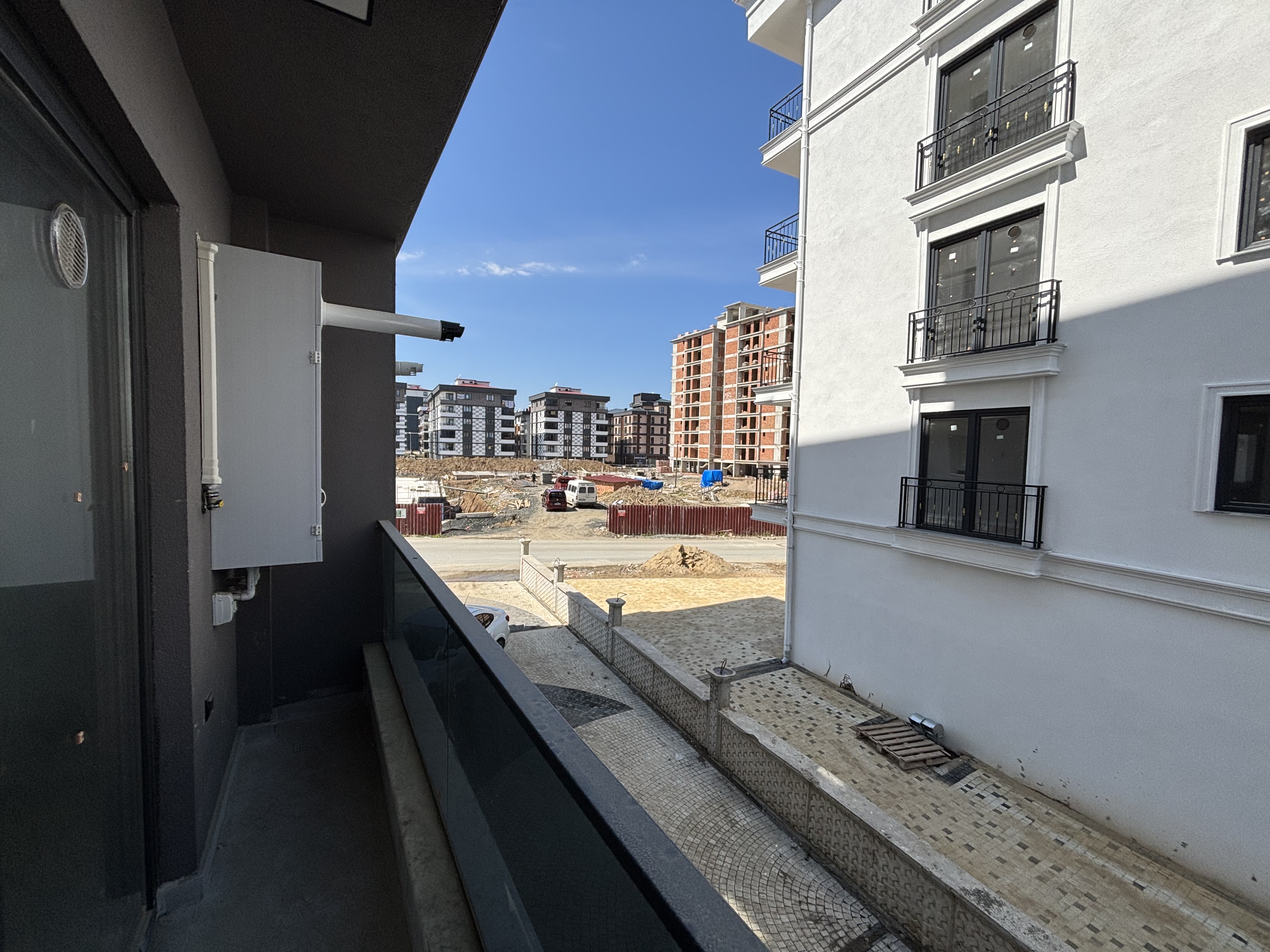 CUMHURİYET MAH. 1+1 DAİRE