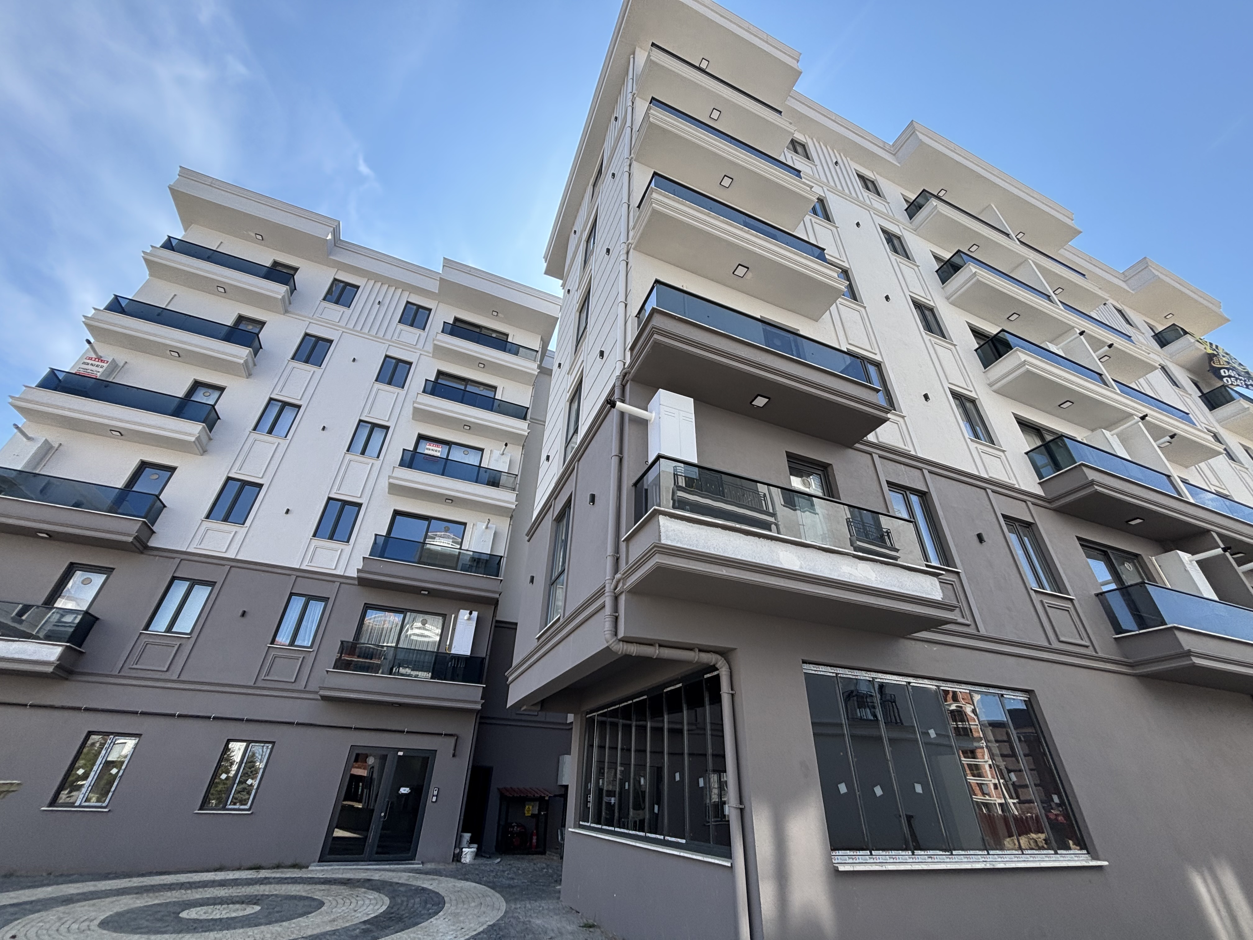 CUMHURİYET MAH. 1+1 DAİRE