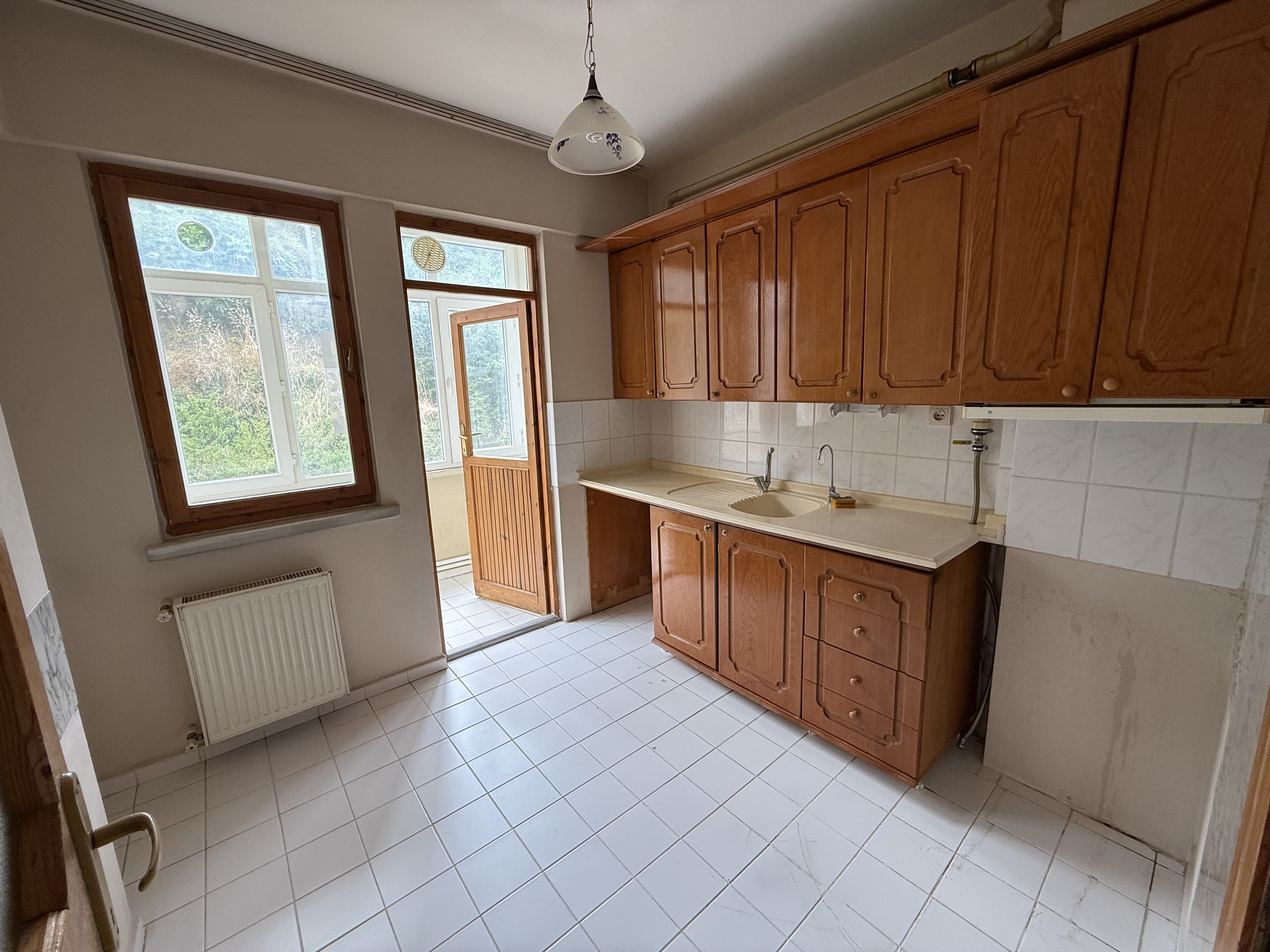 KARŞIYAKA DA KİRALIK 3+1 DAİRE