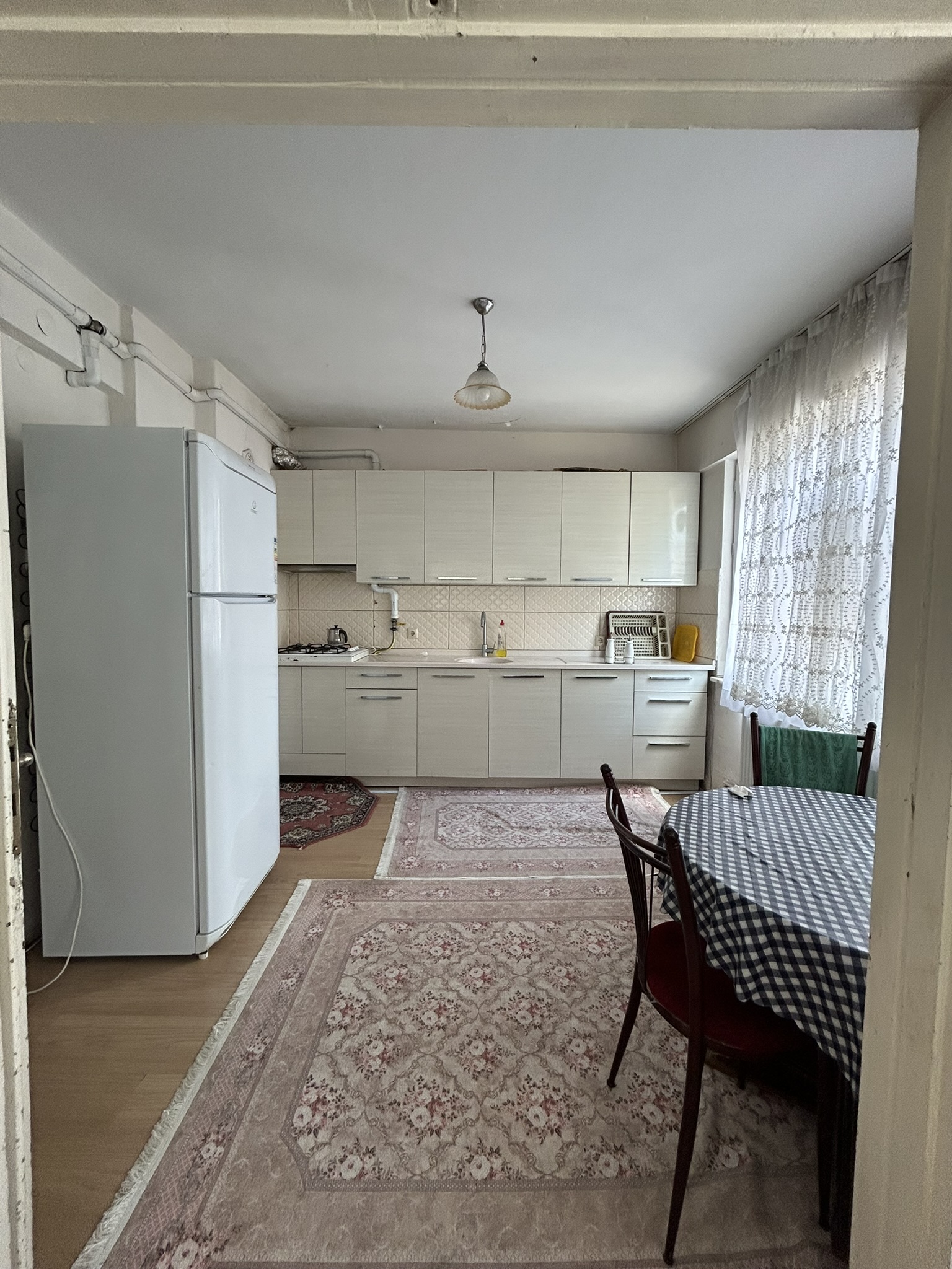 FEVZİÇAKMAK MAHALLESİ EŞYALI KİRALIK DAİRE