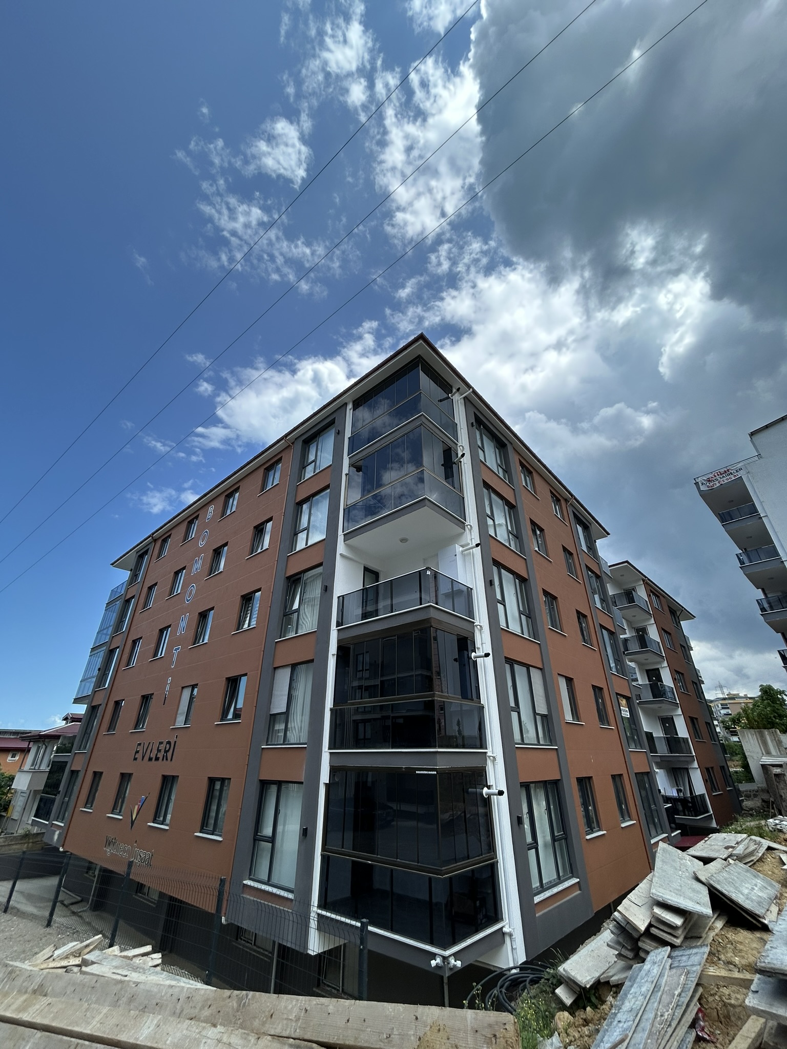 ERİKLİMAN BOMONTİ KONUTLARINDA 1+1 EŞYALI   KİRALIK DAİRE