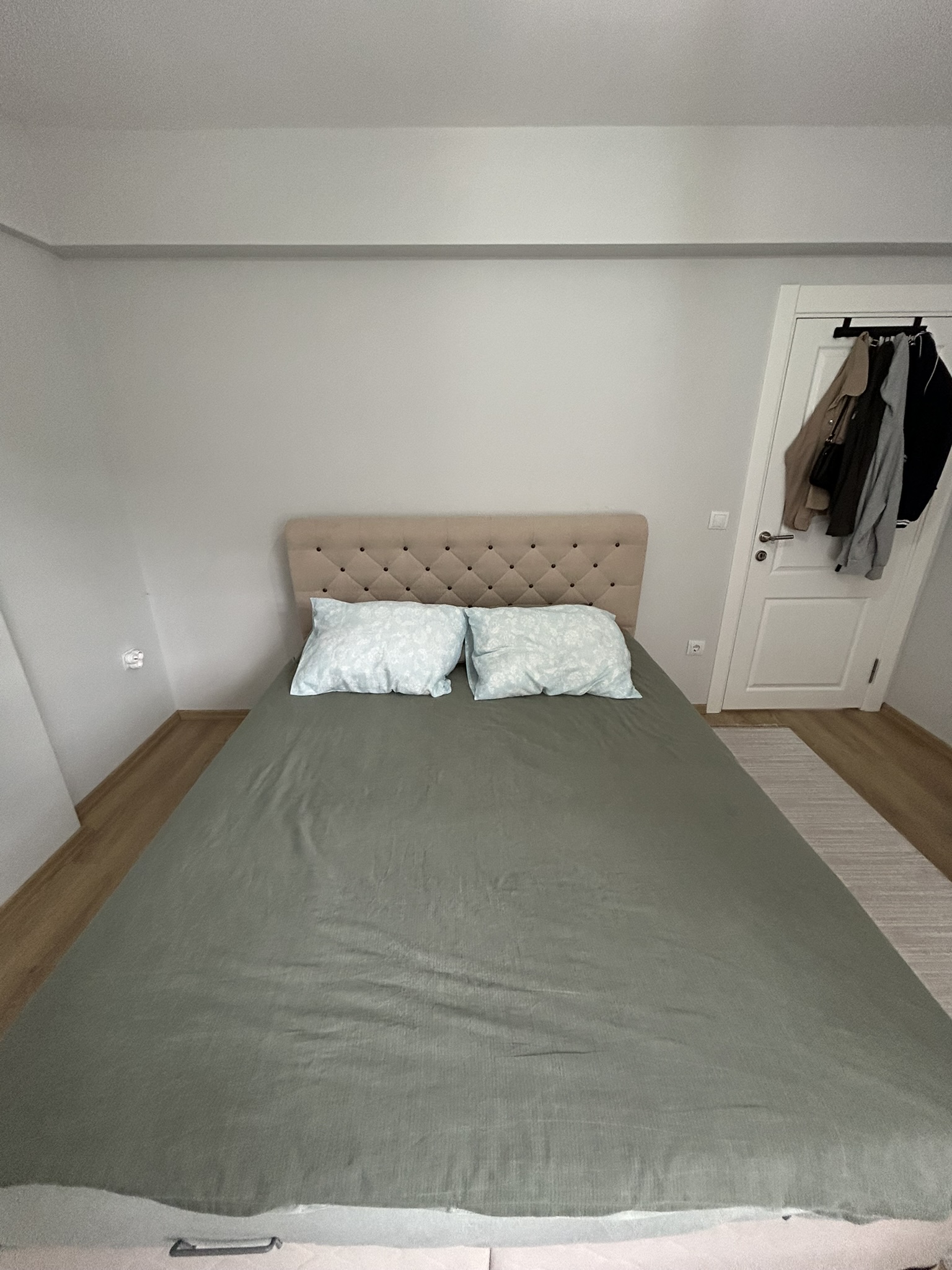 ERİKLİMAN BOMONTİ KONUTLARINDA 1+1 EŞYALI   KİRALIK DAİRE