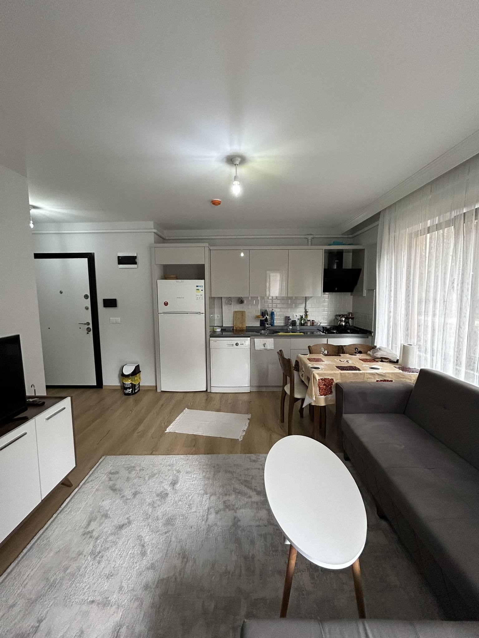 ERİKLİMAN BOMONTİ KONUTLARINDA 1+1 EŞYALI   KİRALIK DAİRE