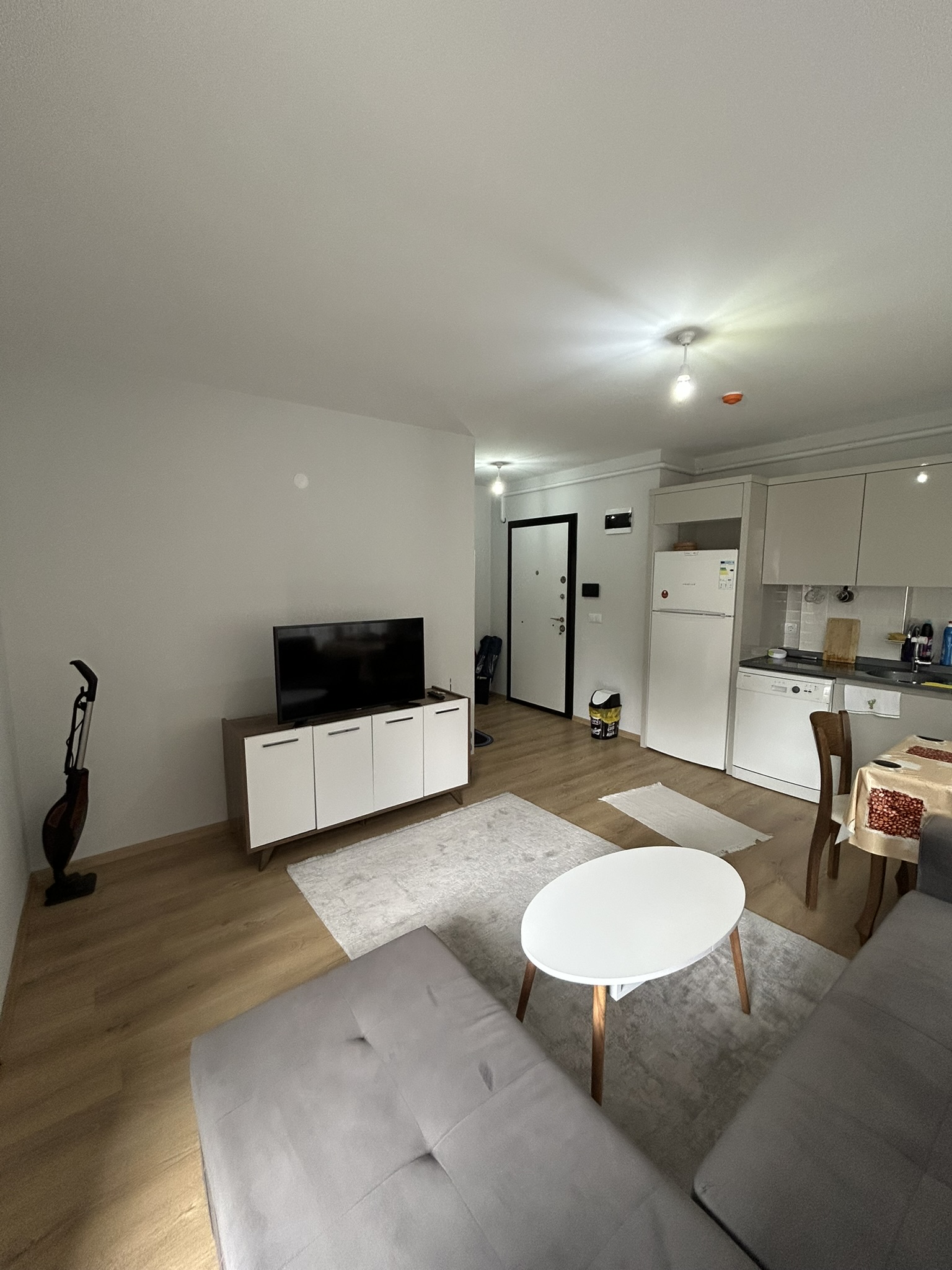 ERİKLİMAN BOMONTİ KONUTLARINDA 1+1 EŞYALI   KİRALIK DAİRE