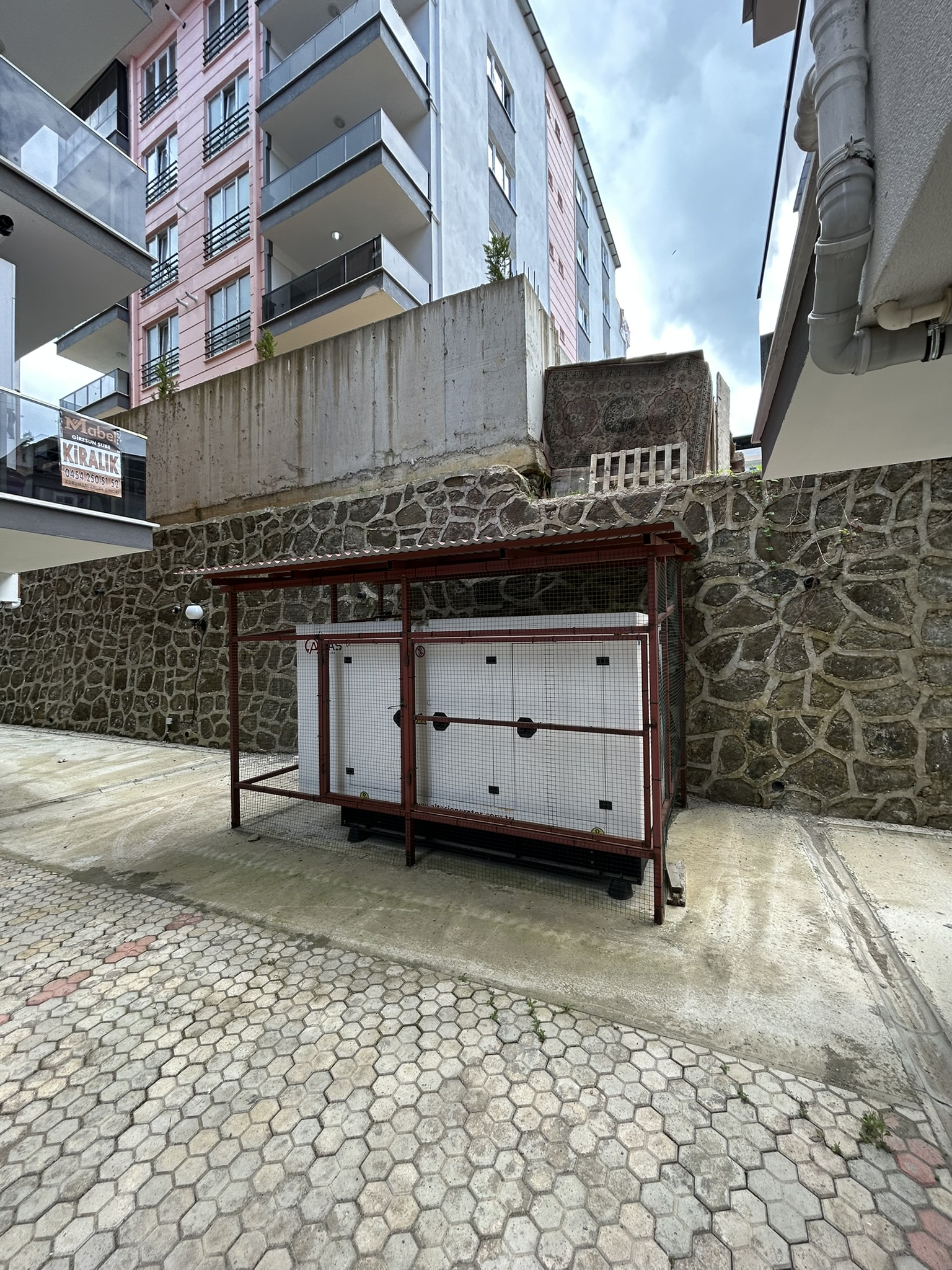 ERİKLİMAN BOMONTİ KONUTLARINDA 1+1 EŞYALI   KİRALIK DAİRE