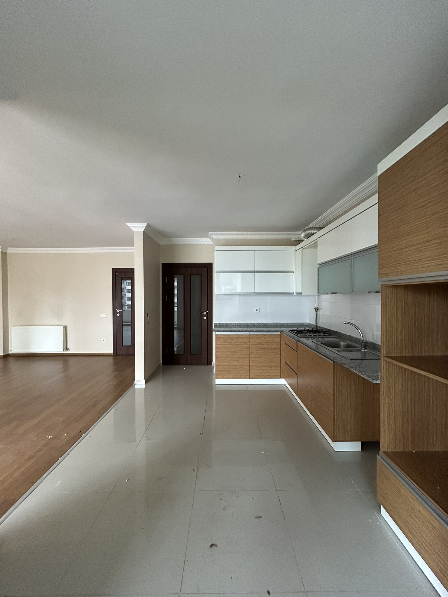 GAZİLER BEYAZ EVLER A BLOK KAT 2 DAİRE 4