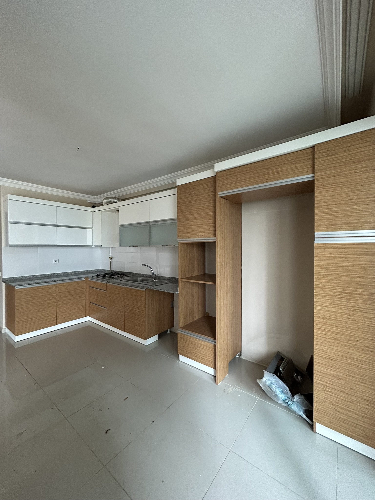 GAZİLER BEYAZ EVLER A BLOK KAT 2 DAİRE 4