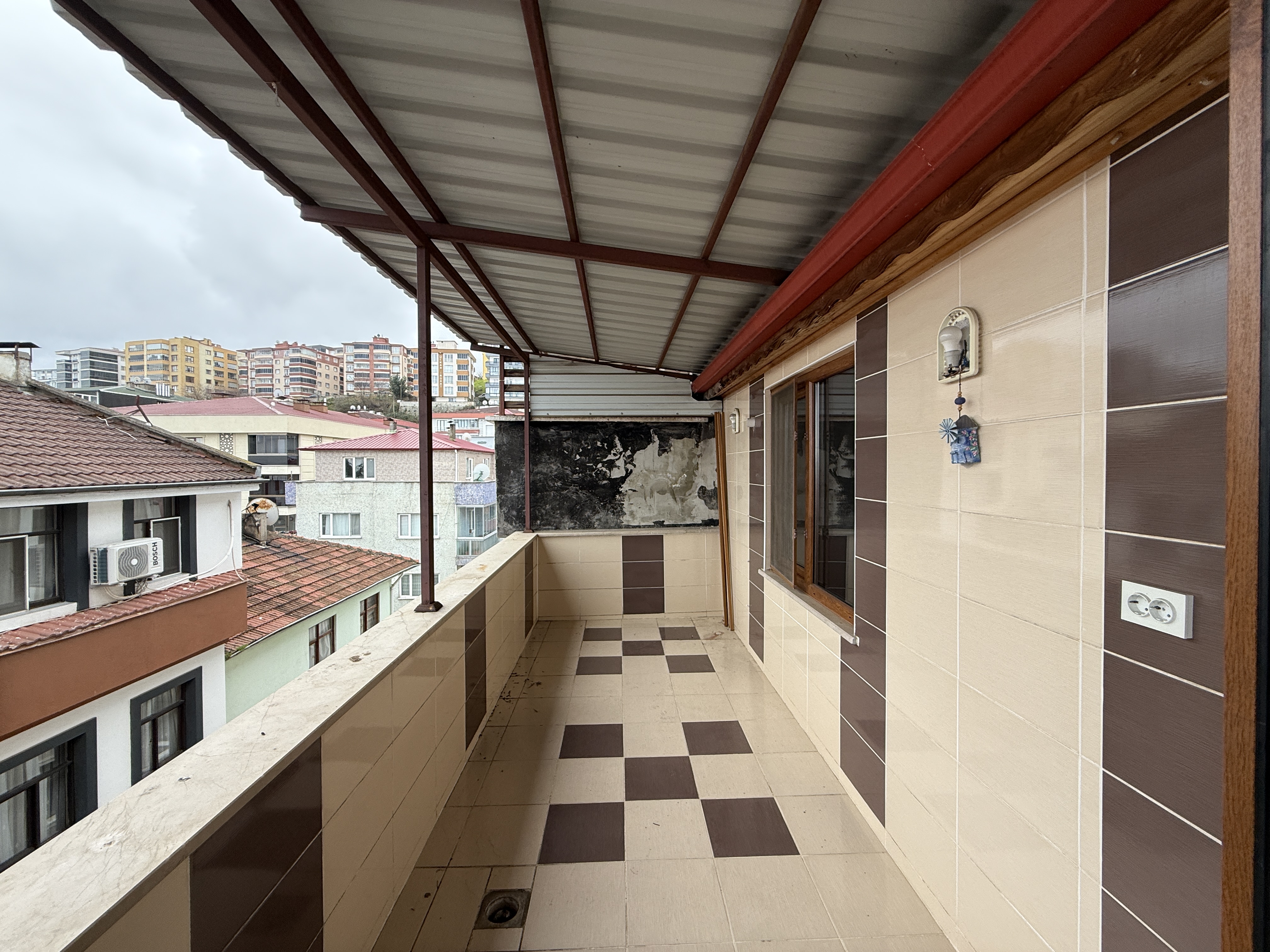 MABEL TOPALOĞLU GÜVENCESİYLE PELİTLİ MAHALLESİNDE KİRALIK 2+1