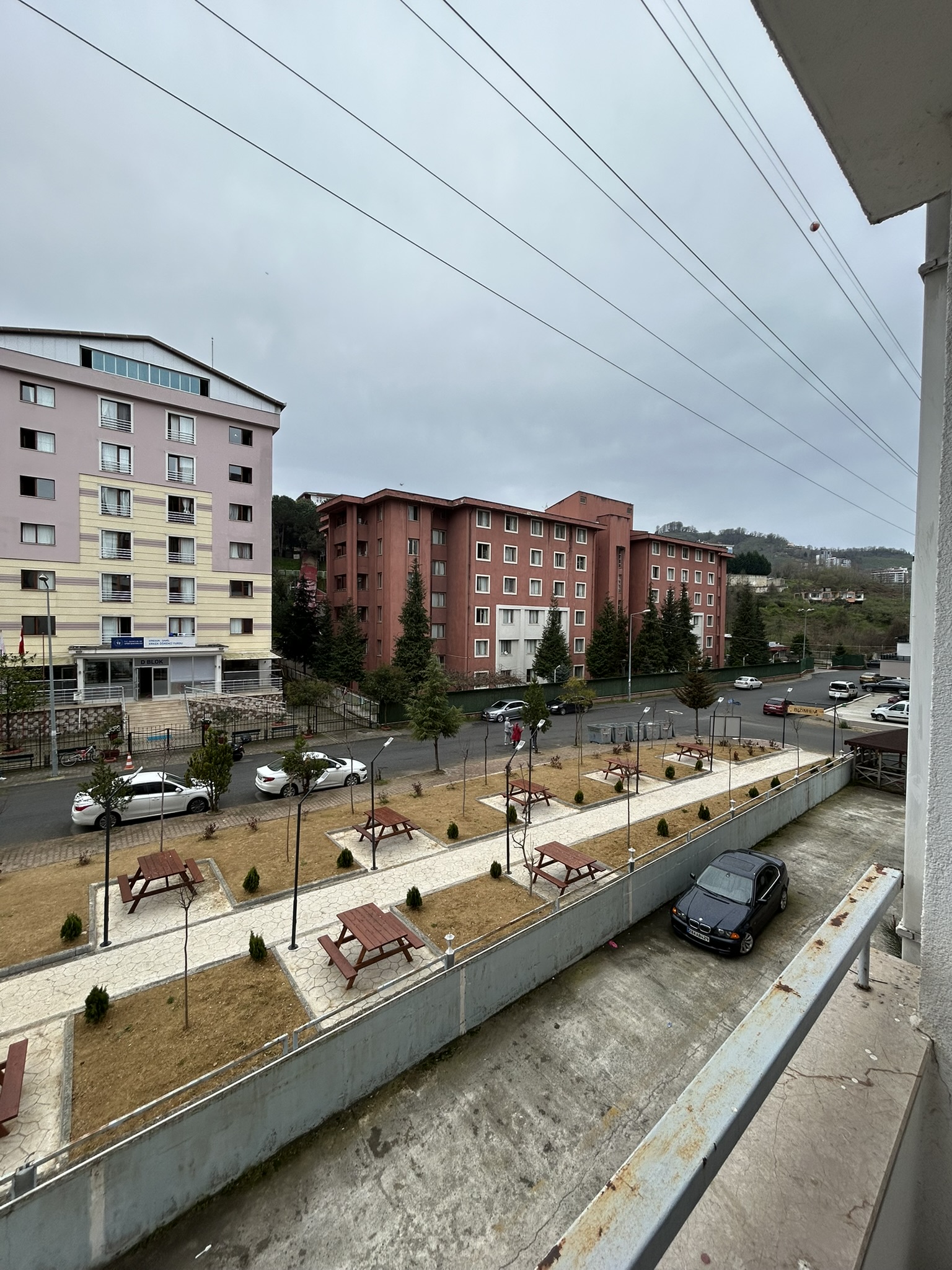 GAZİLER BEYAZ EVLER A BLOK KAT 2 DAİRE 4