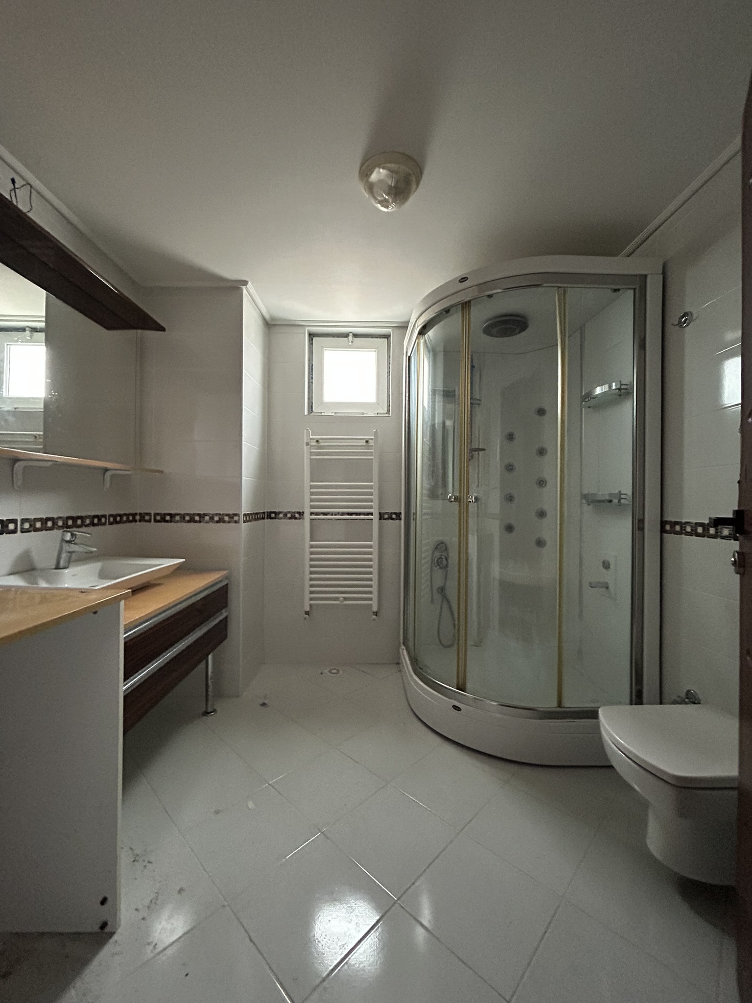 GAZİLER BEYAZ EVLER A BLOK KAT 2 DAİRE 4