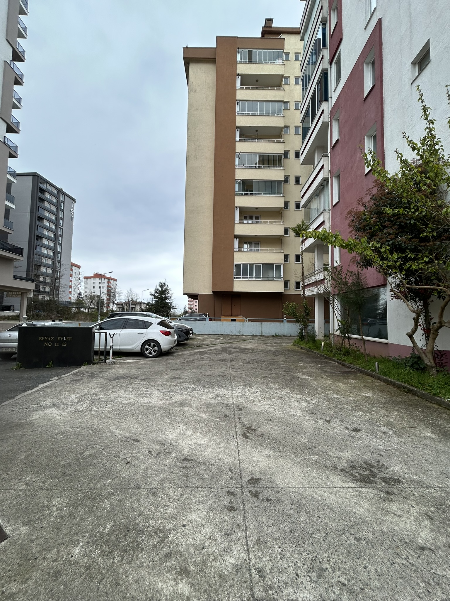 GAZİLER BEYAZ EVLER A BLOK KAT 2 DAİRE 4