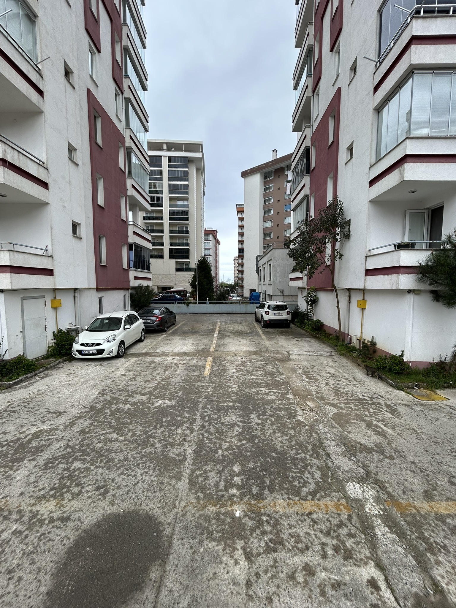 GAZİLER BEYAZ EVLER A BLOK KAT 2 DAİRE 4