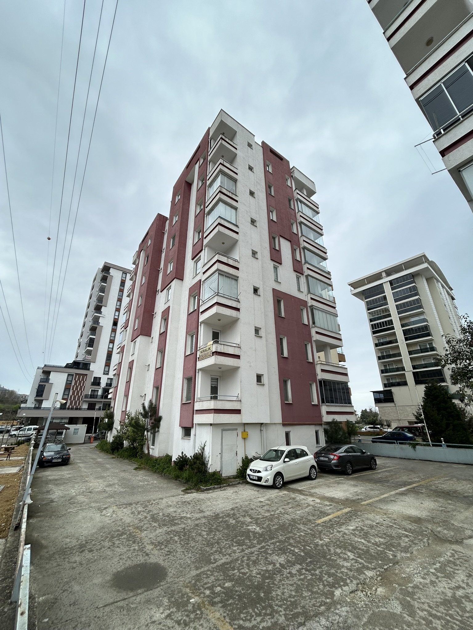 GAZİLER BEYAZ EVLER A BLOK KAT 2 DAİRE 4