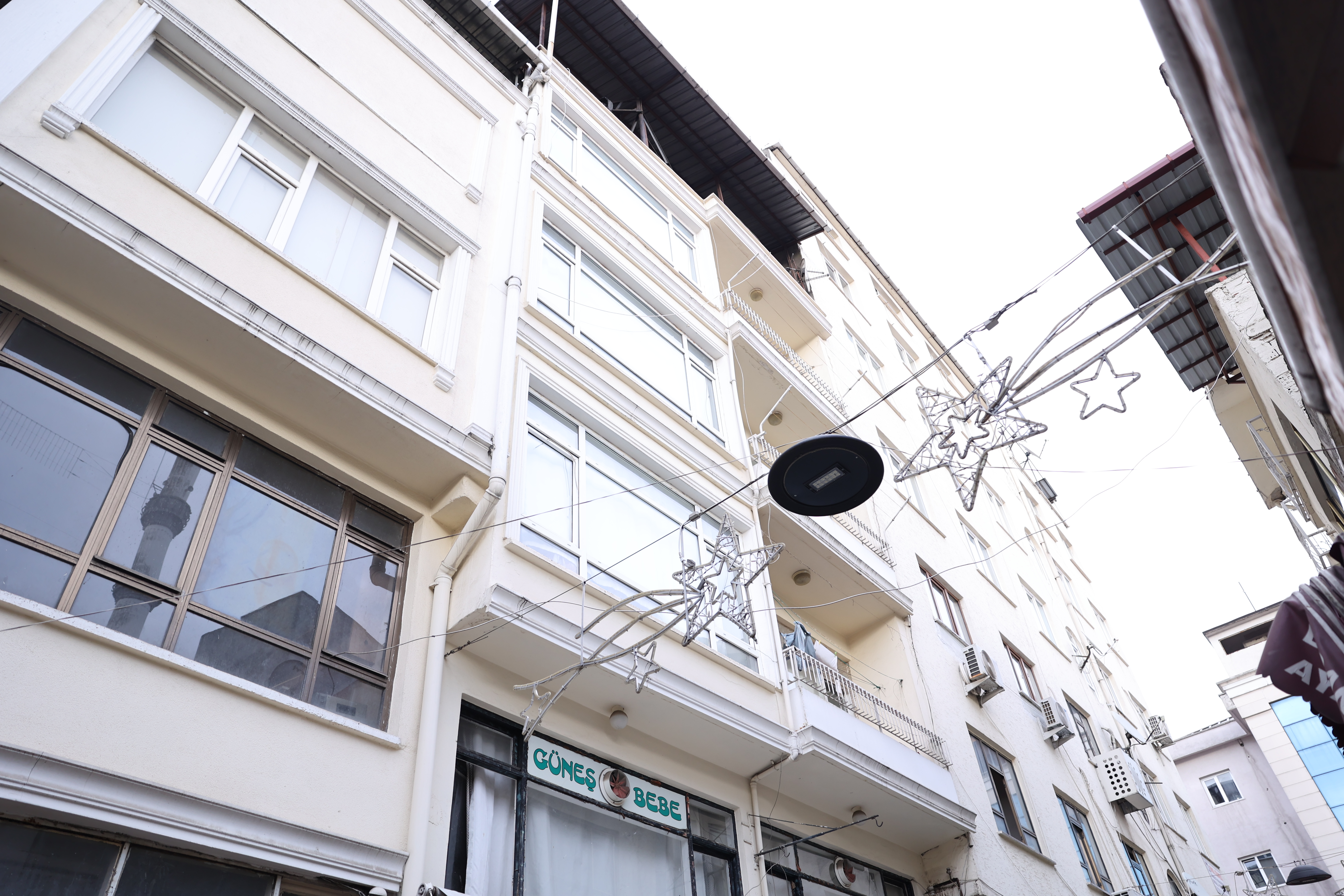 ÜNYENİN EN KÖKLÜ EN GÖZDE TİCARİ KONT İMARLI İŞ YERİ VE OFSLERİ