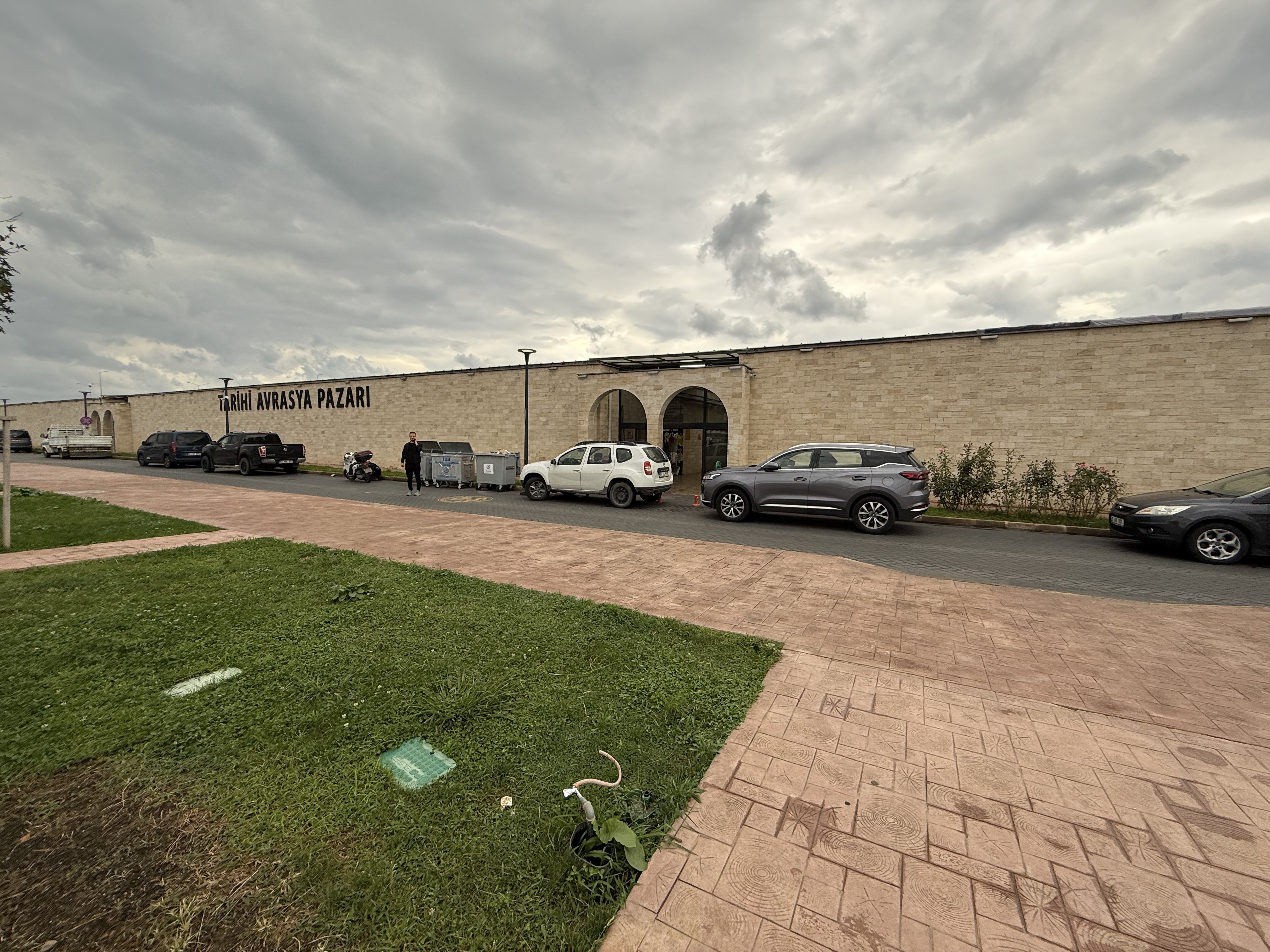 PAZARKAPI DA SATILIK 12 M2 DÜKKAN