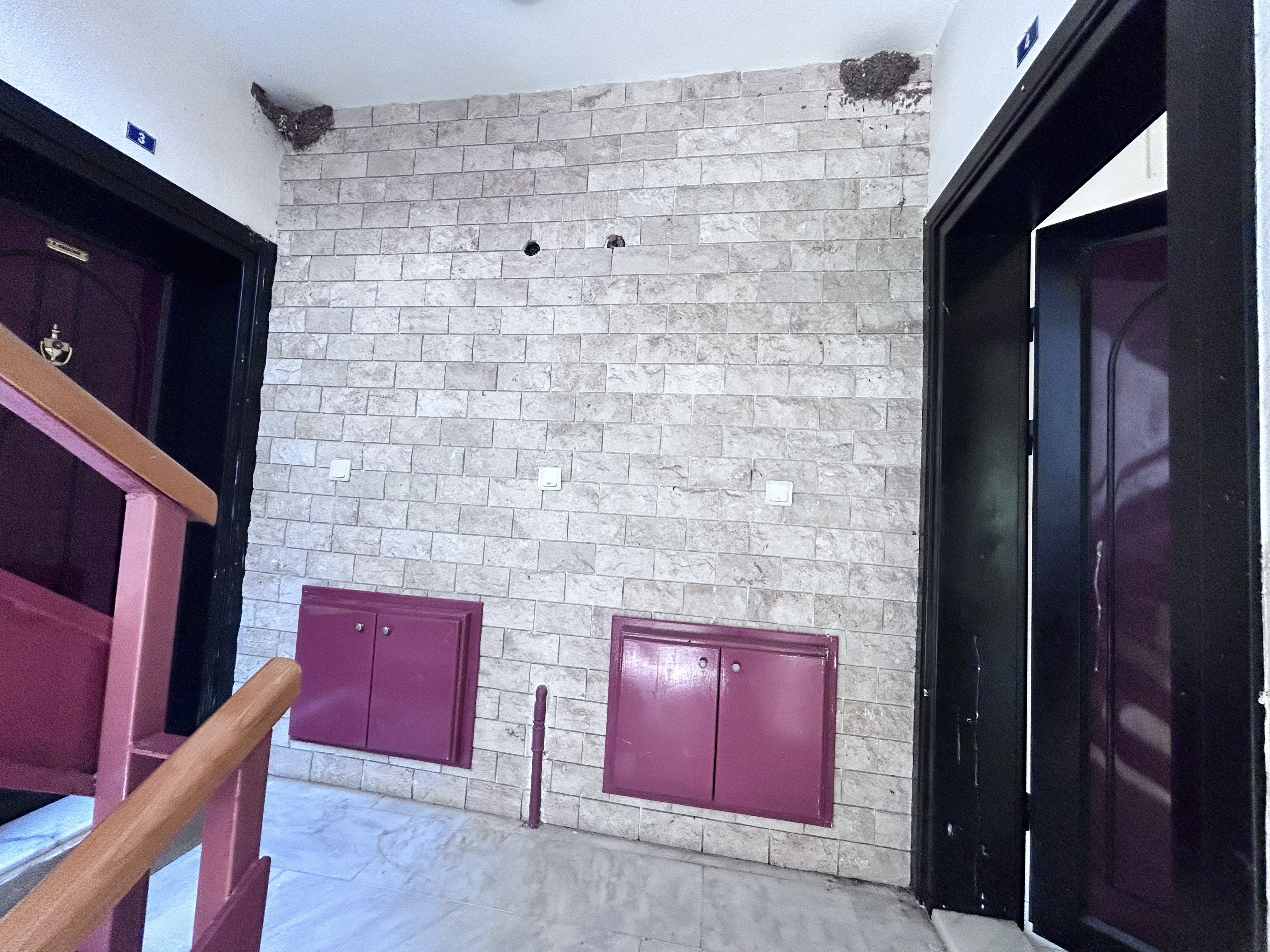 MARMARİS ARMUTALAN'DA SAHİLE 950MT.2+1 AYRI MUTFAK SATILIK DAİRE
