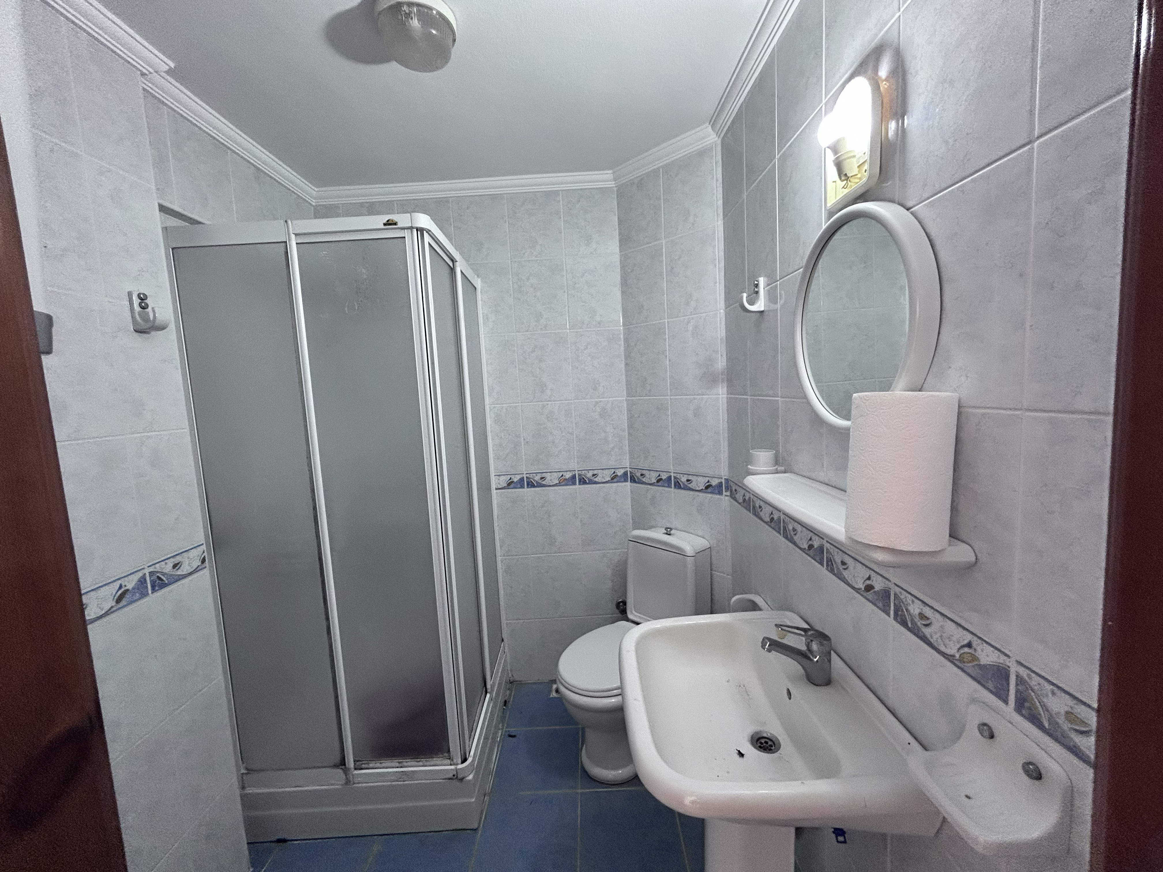 MARMARİS ARMUTALAN'DA SAHİLE 950MT.2+1 AYRI MUTFAK SATILIK DAİRE