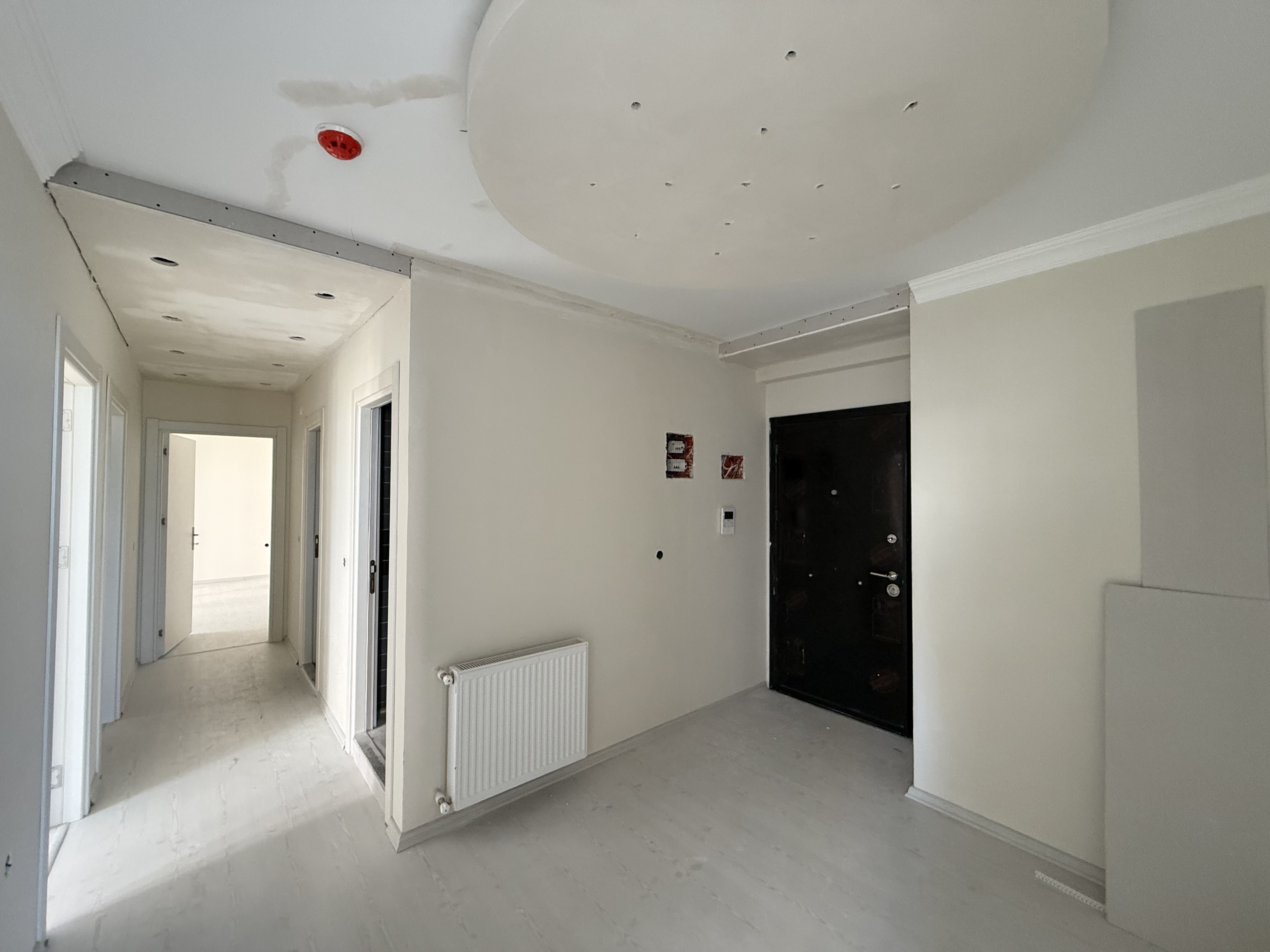 AYTAŞI KONUTLARIN DA 4. KAT HAVUZLU LÜKS SIFIR DAİRE