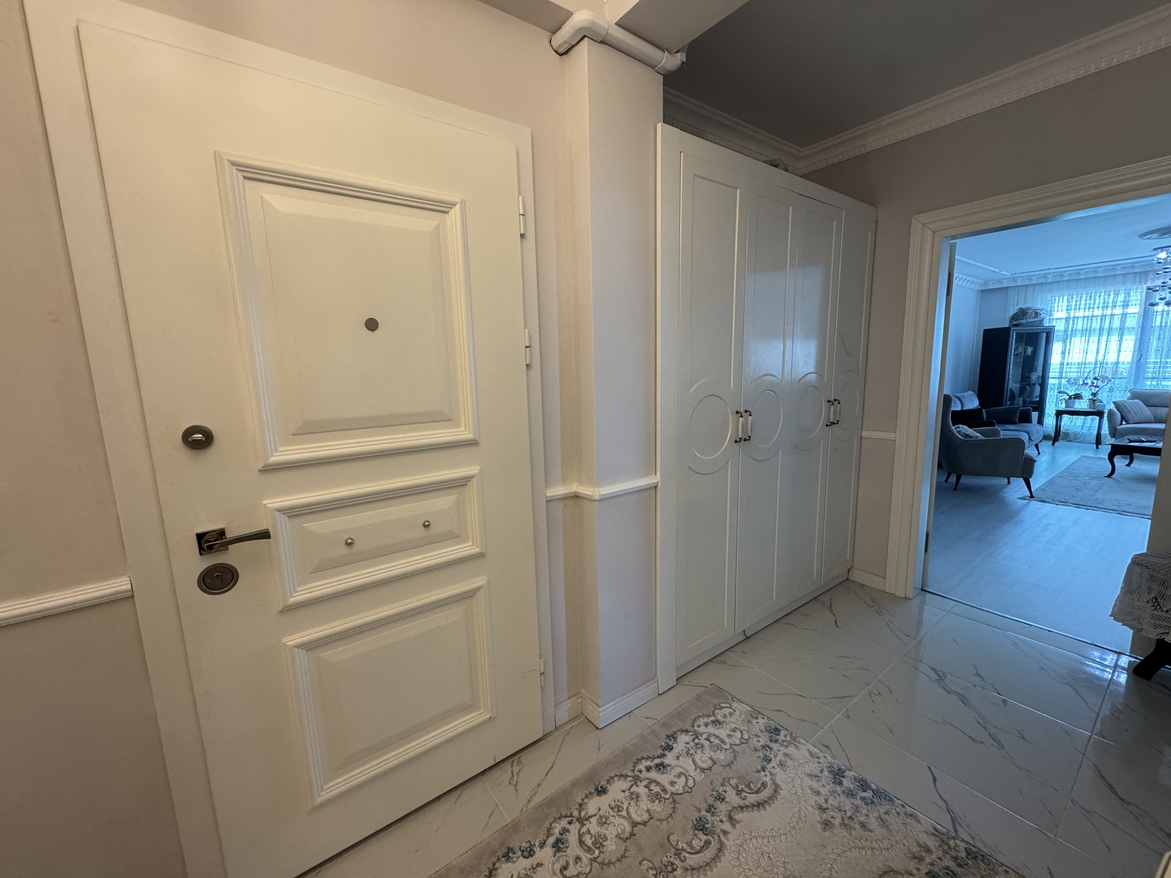 DOĞA KOLEJİNE KOMŞU 170M2 FIRSAT 4+1