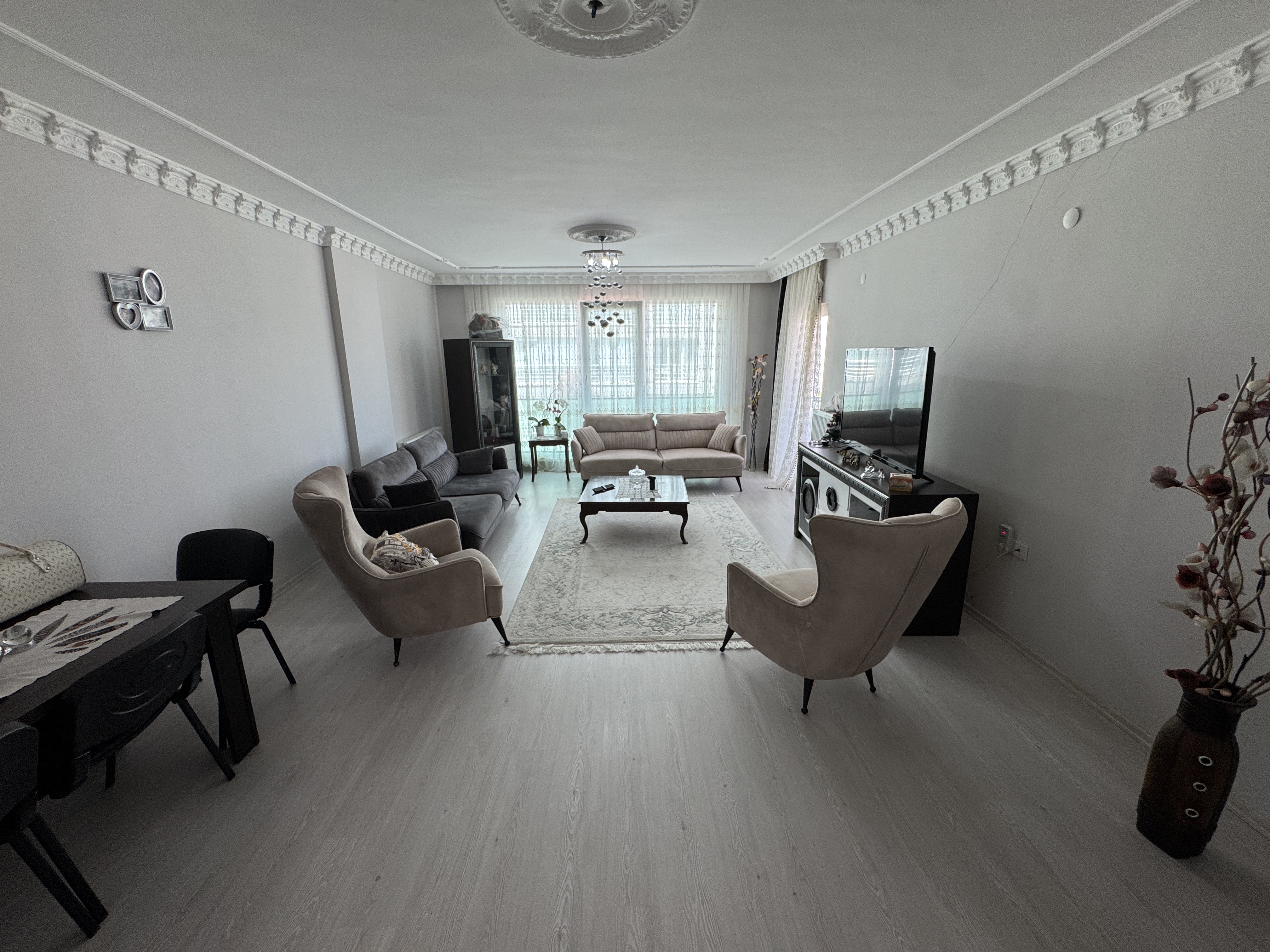 DOĞA KOLEJİNE KOMŞU 170M2 FIRSAT 4+1