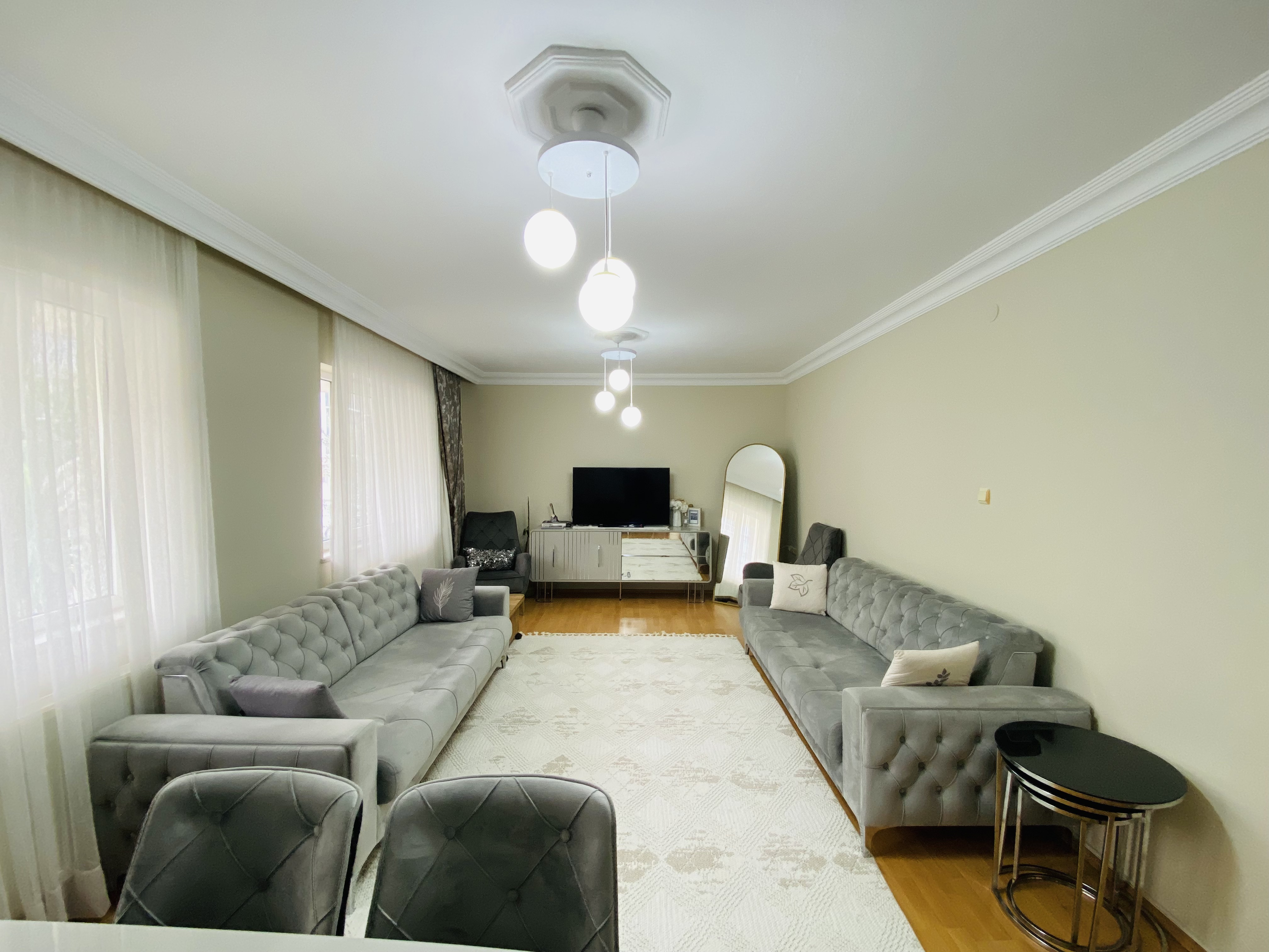 ESENEVLER'DE MERKEZİ LOKASYONDA KİRALIK 4+1